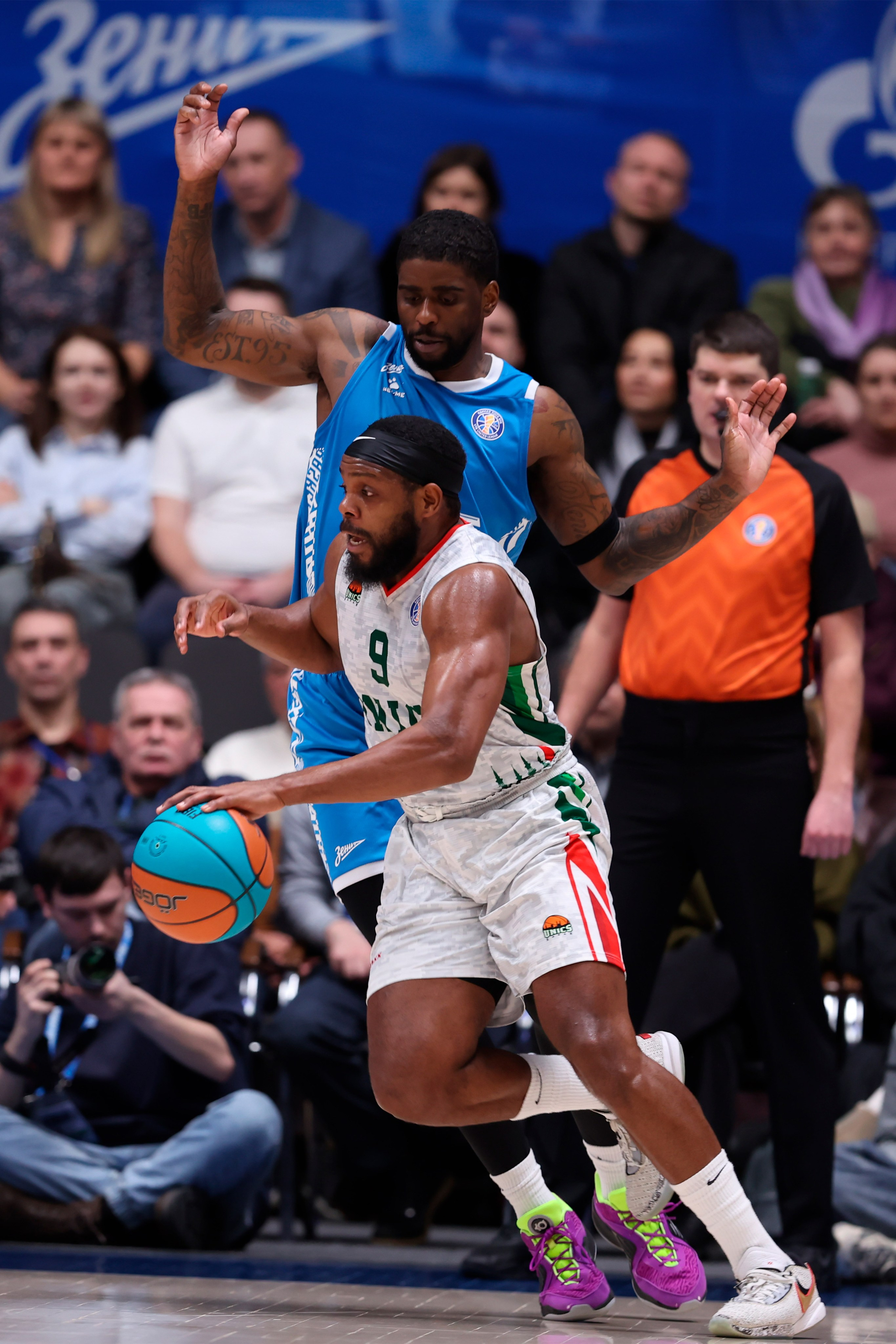 БК Зенит — БК Уникс 13.02.2025. Спортивный и репортажный фотограф Антон Тереханов