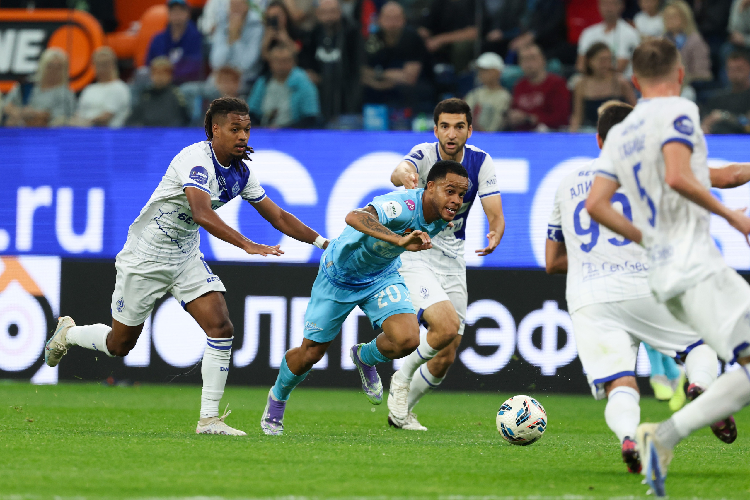 ФК «Зенит» — ФК «Динамо» Махачкала 23.08.2025. Спортивный и репортажный фотограф Антон Тереханов