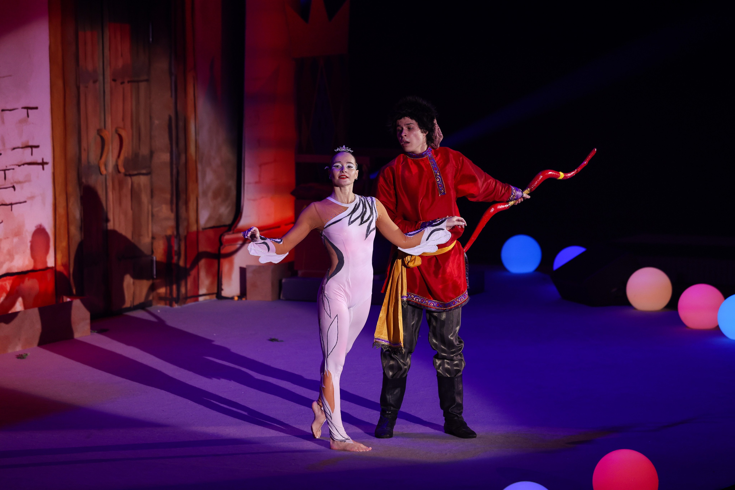 «Сказка о царе Салтане» спектакль на воде 30.12.2025. Спортивный и репортажный фотограф Антон Тереханов