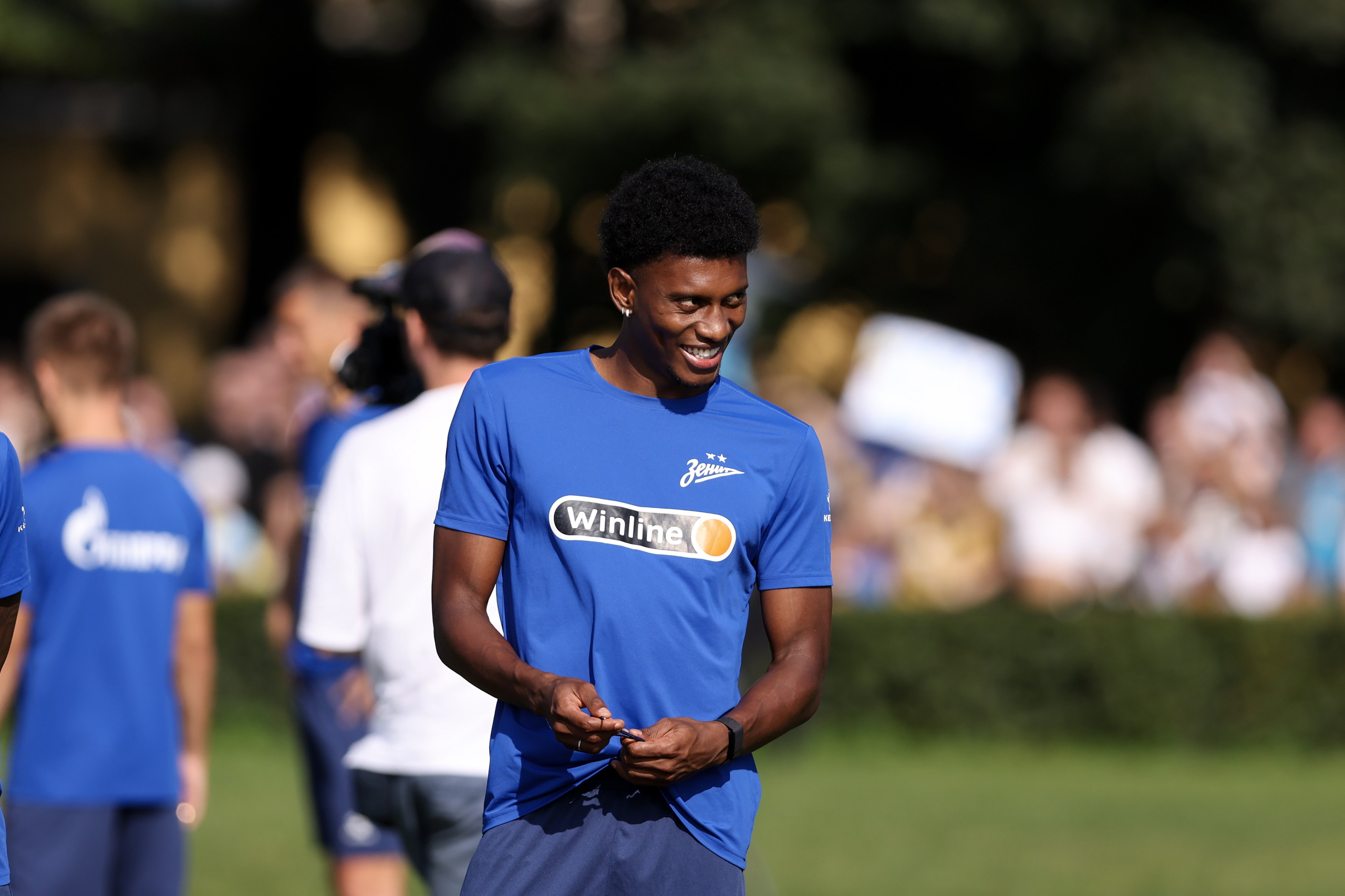 Открытая тренировка ФК «Зенит» Санкт-Петербург. Спортивный и репортажный фотограф Антон Тереханов