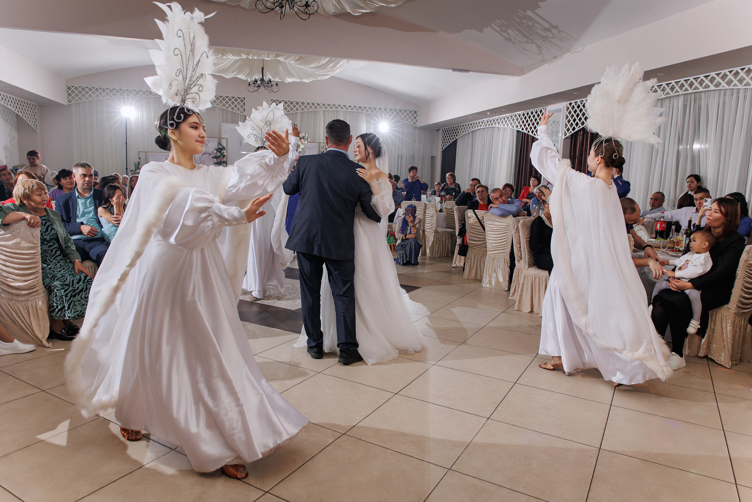 Karina & Bagdat. Anne Miller | Photographer