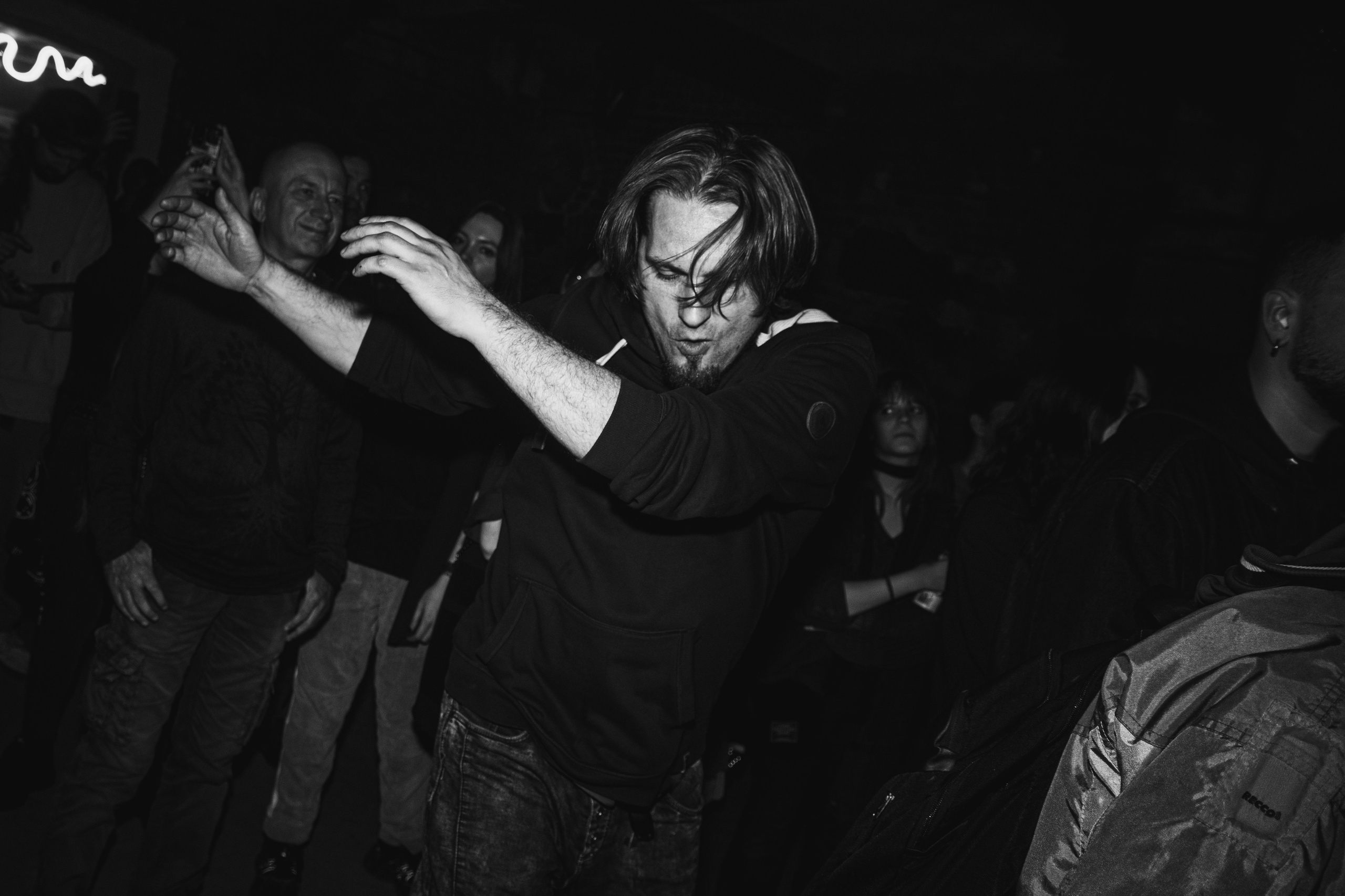 Laugar & Шумы Штормовых Широт & Пожары На Дальнем Севере 11.10.2025. Репортажный фотограф в Москве Legiodot