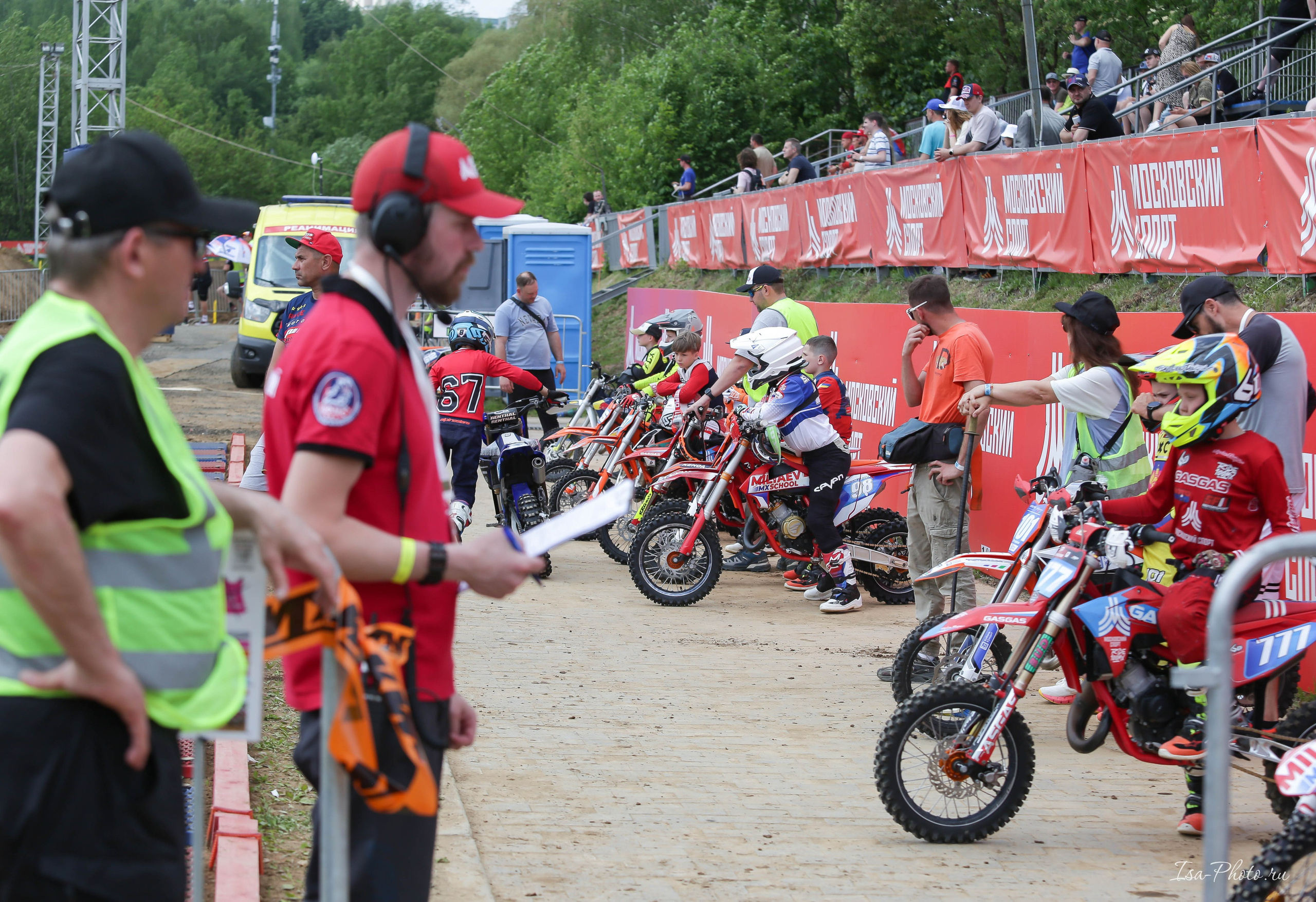 Чемпионат Москвы по суперкроссу г. Москва. Крылатское. Репортажный фотограф в Москве