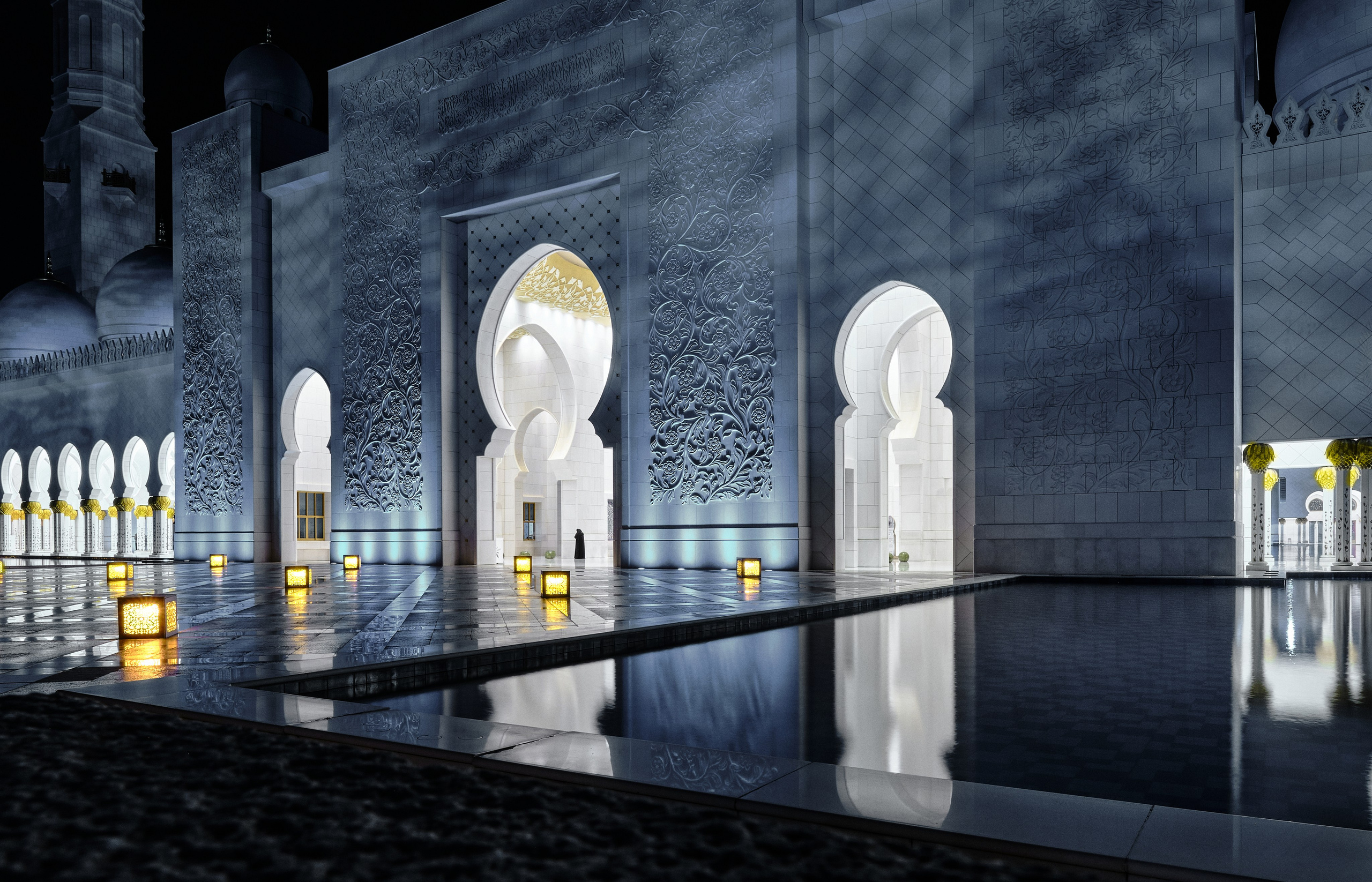 Dubai & Abu Dhabi. Aleksandr Kobtsev