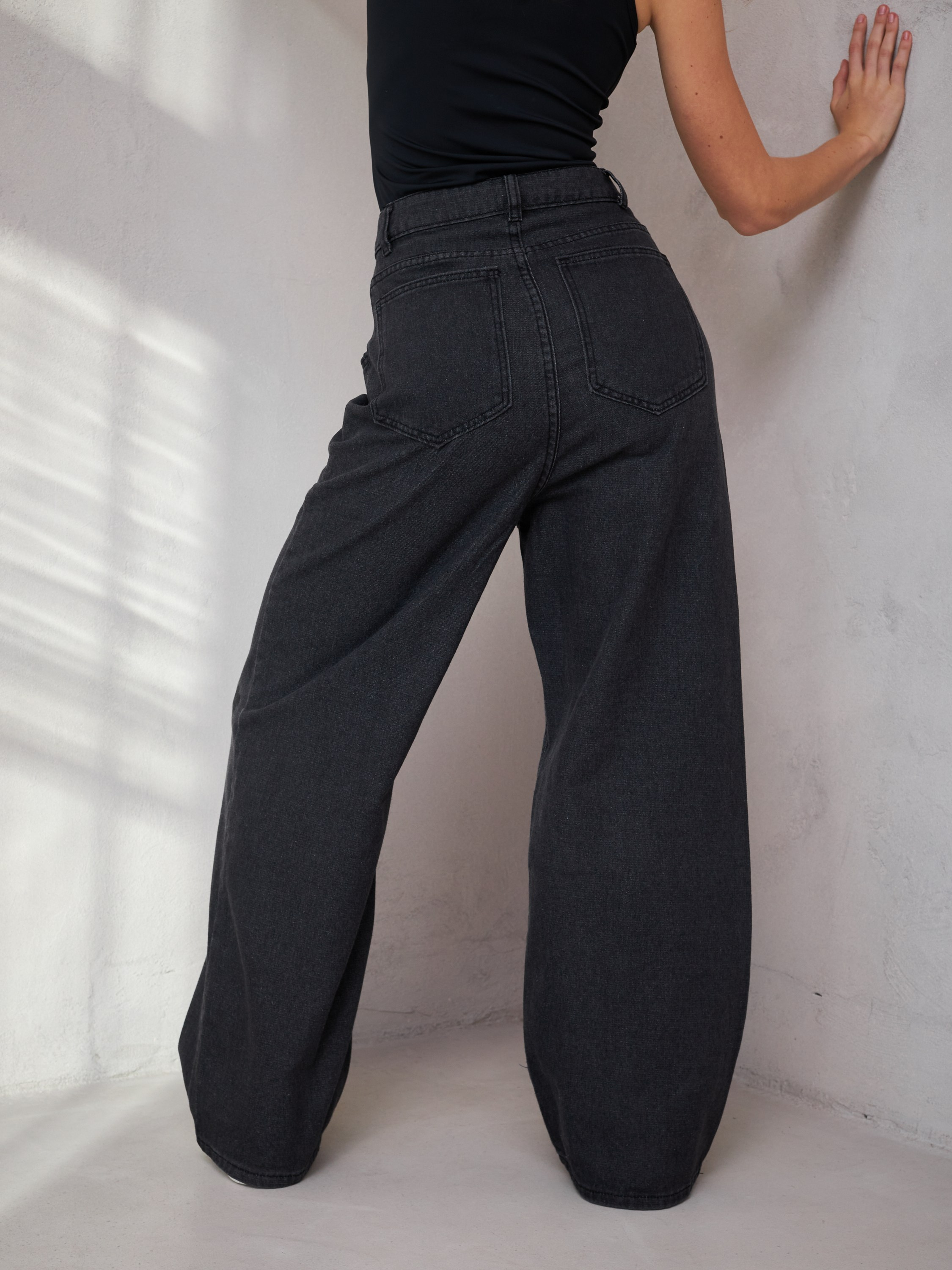 Фотосъемка джинсов Екатеринбург Wildberries ВБ Ozon Озон фотосессия одежды Екб заказать цена фотосъемка товара WB деним карточки товара. Фотограф Екатеринбург Анастасия Жерновская | Маркетплейсы и нейрофото