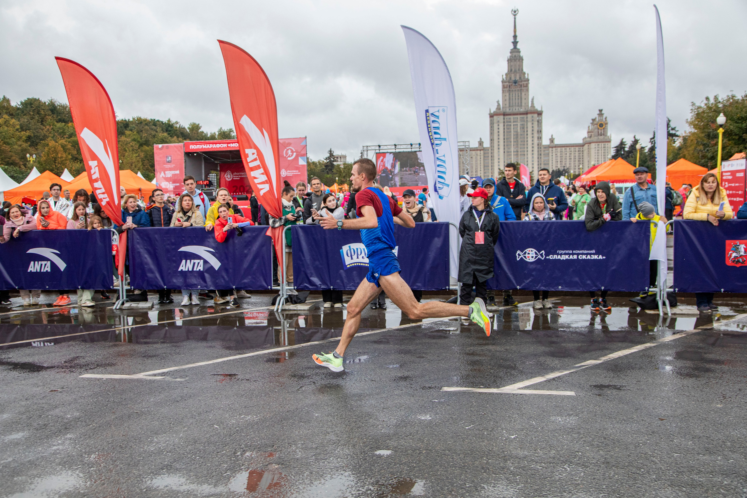 Полумарафон Моя столица, 1 октября 2023 г. Фотограф Сергей Ловкий