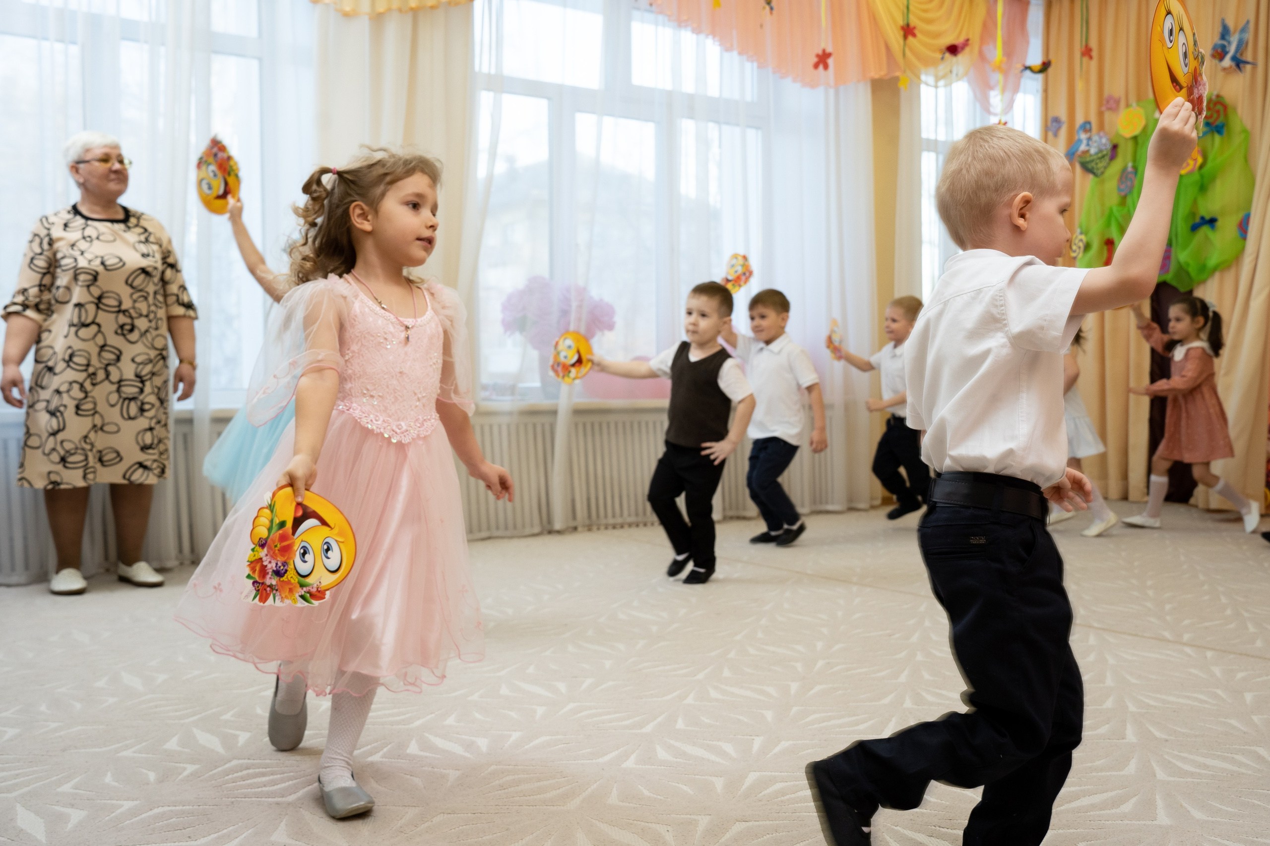 Утренник 8 Марта. Фотостудия «Стрекоза»