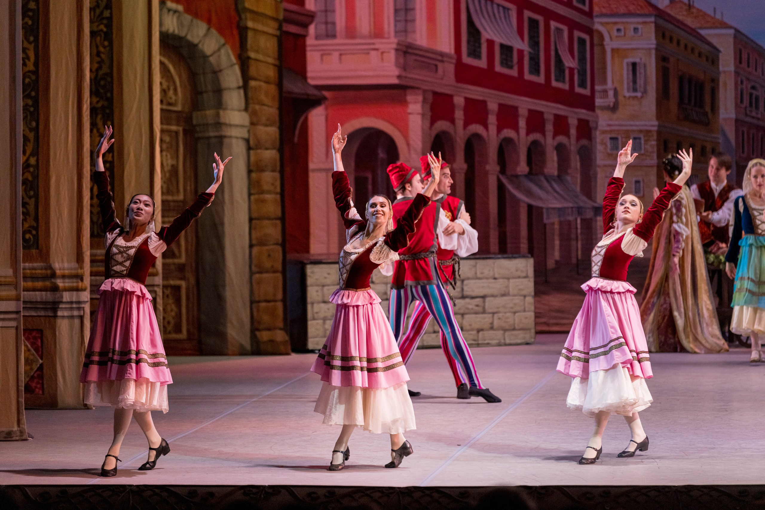 Репортажная съёмка концертов, открытых уроков, балетов. Балетный фотограф Алина Ханько — Душа Балета