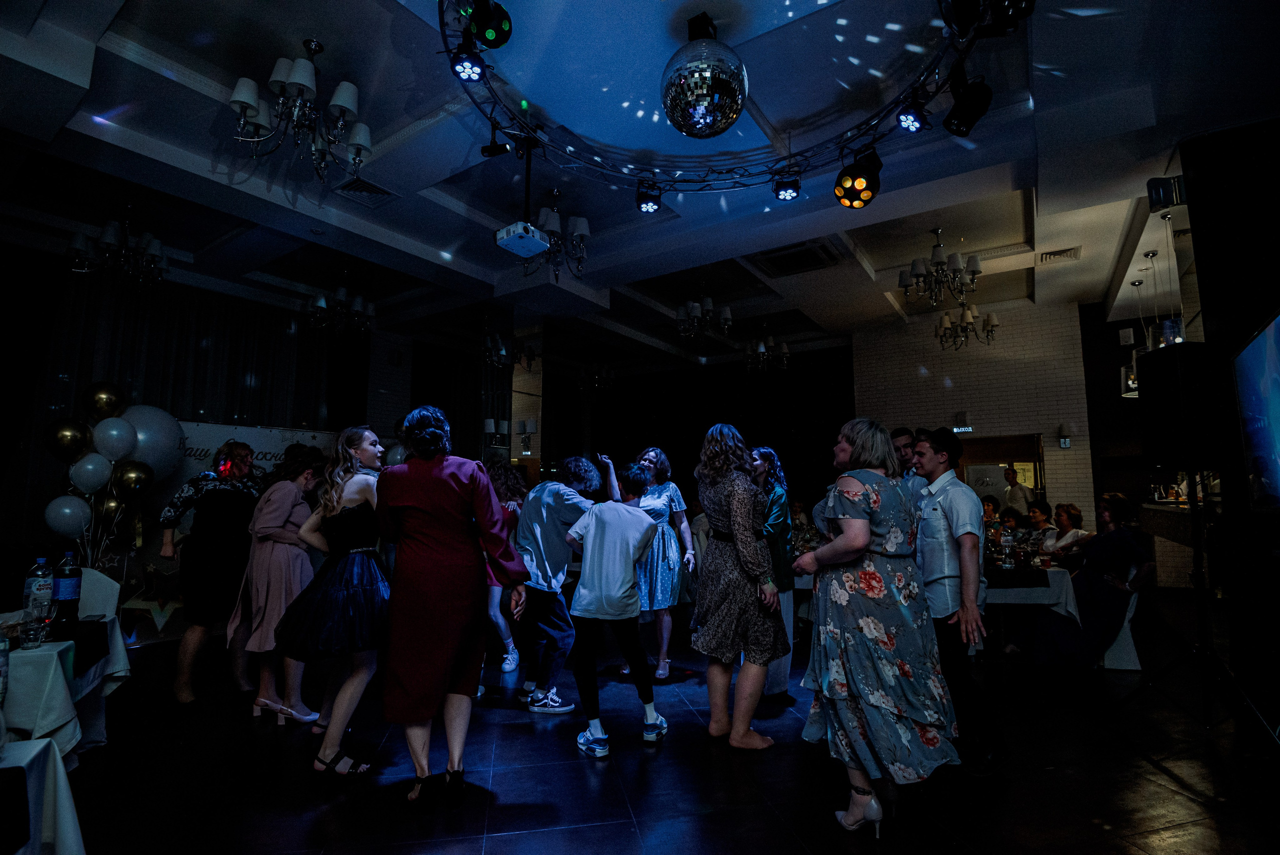 Выпускной 9-11классы. Выпускные книги Анапа Новороссийск Краснодар