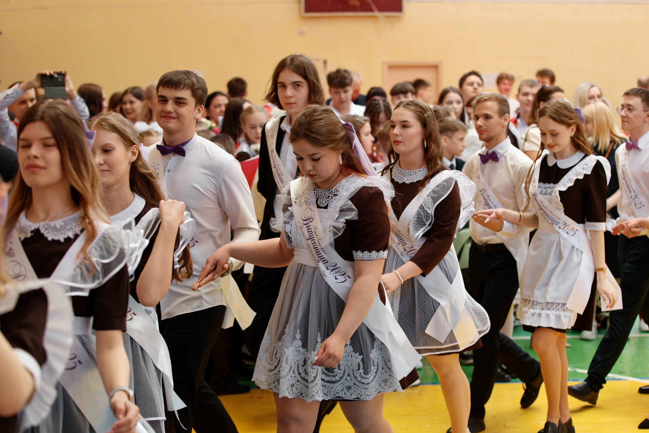 Последний звонок Школа № 42. Семейный фотограф — Макс Белогрудов