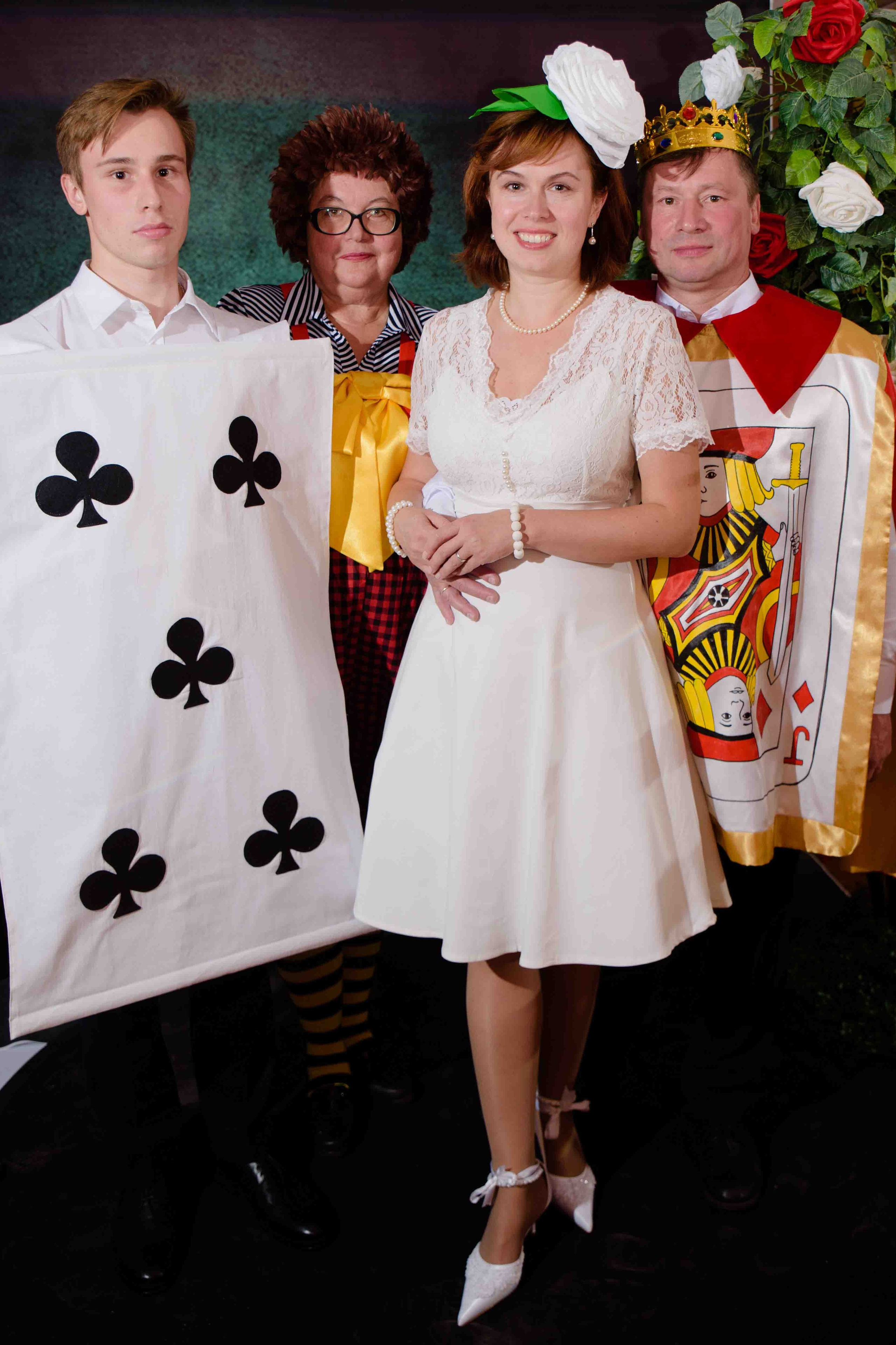 Школьники в стране чудес. Фотосессия в стиле Алисы. 2019 год. Фотограф и видеограф в Москве и Абу Даби Мария Кулагина