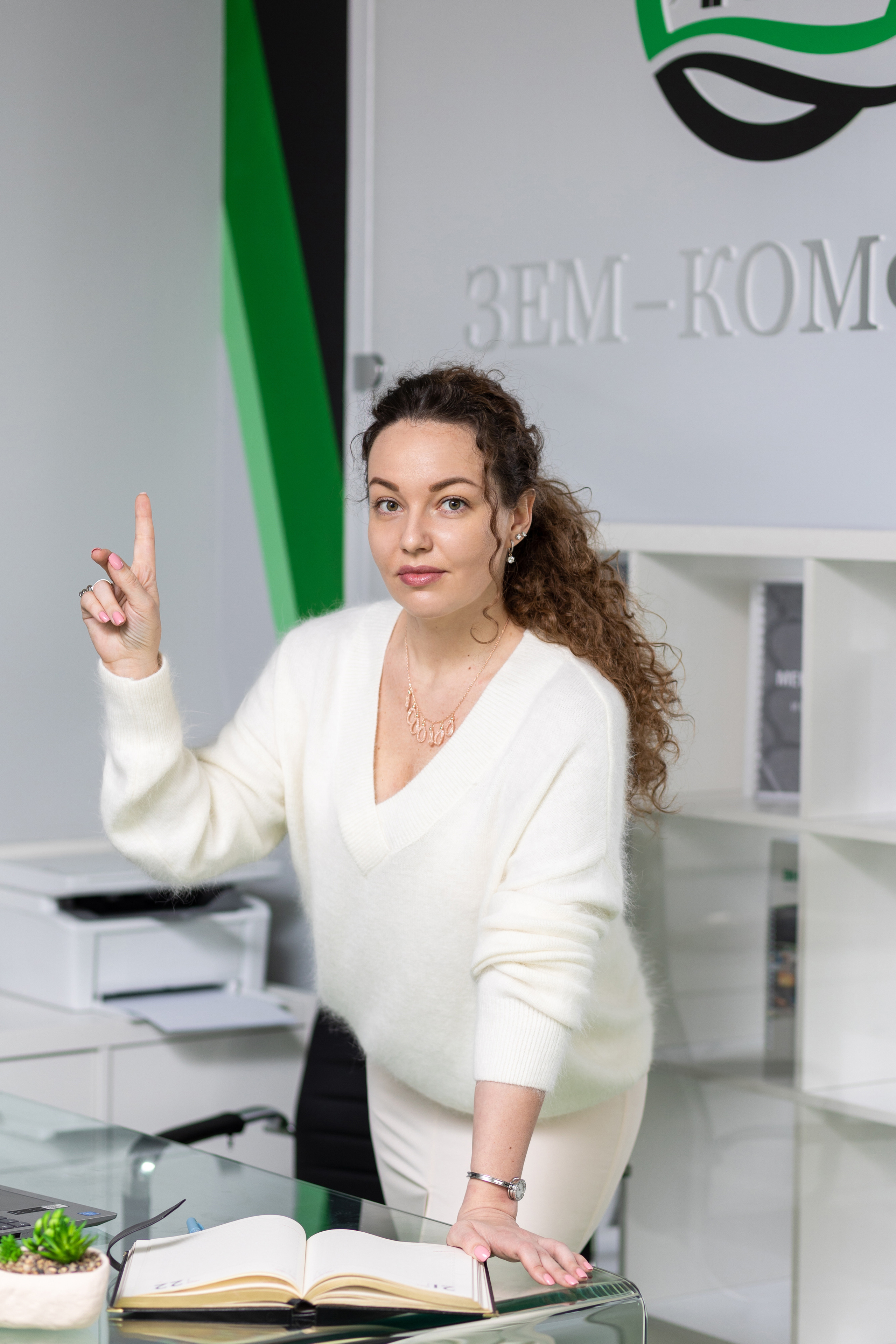 Валерия Выездная фотосессия в офисе. Фотограф Щелково/ Москва Татьяна Жучкова