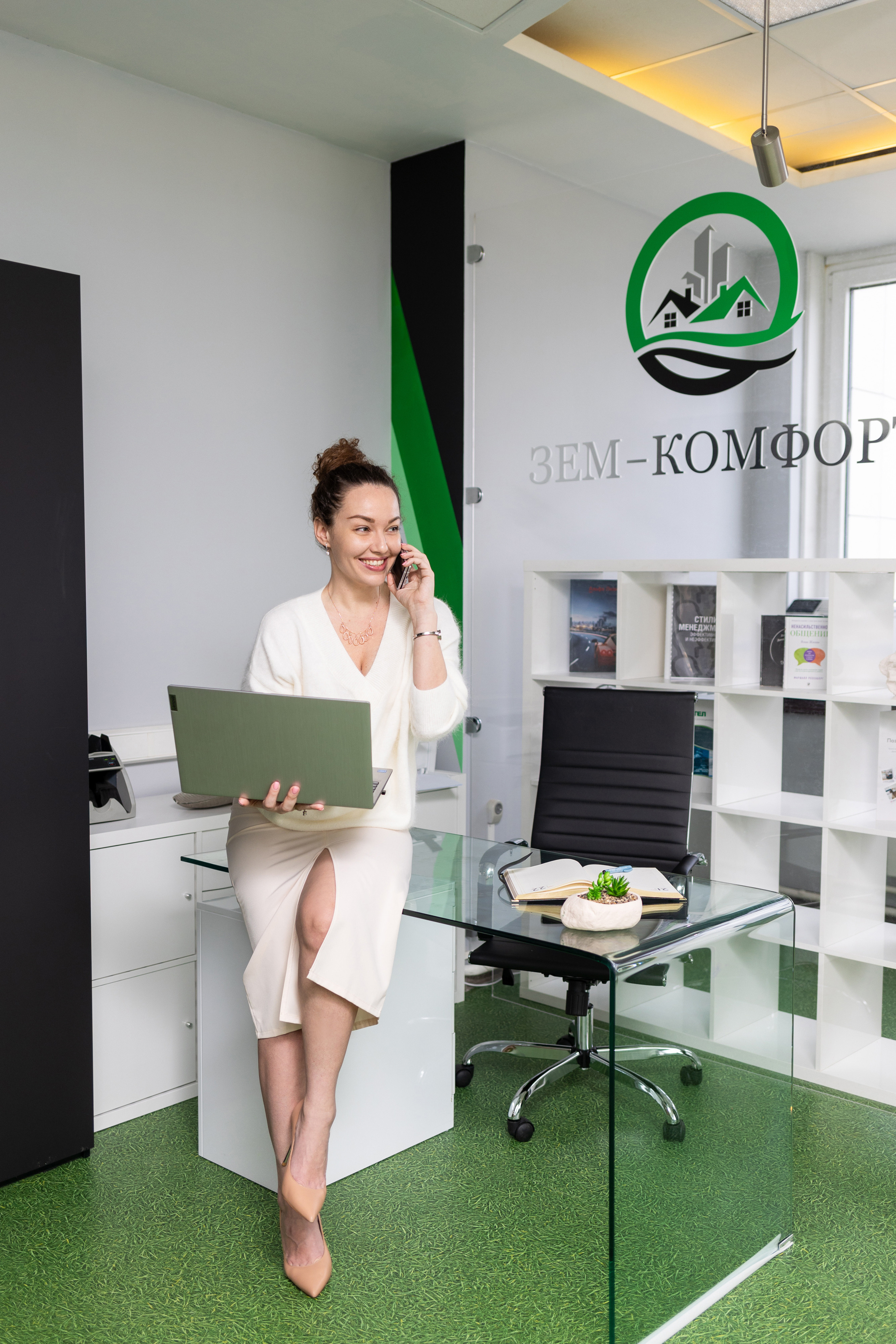 Валерия Выездная фотосессия в офисе. Фотограф Щелково/ Москва Татьяна Жучкова