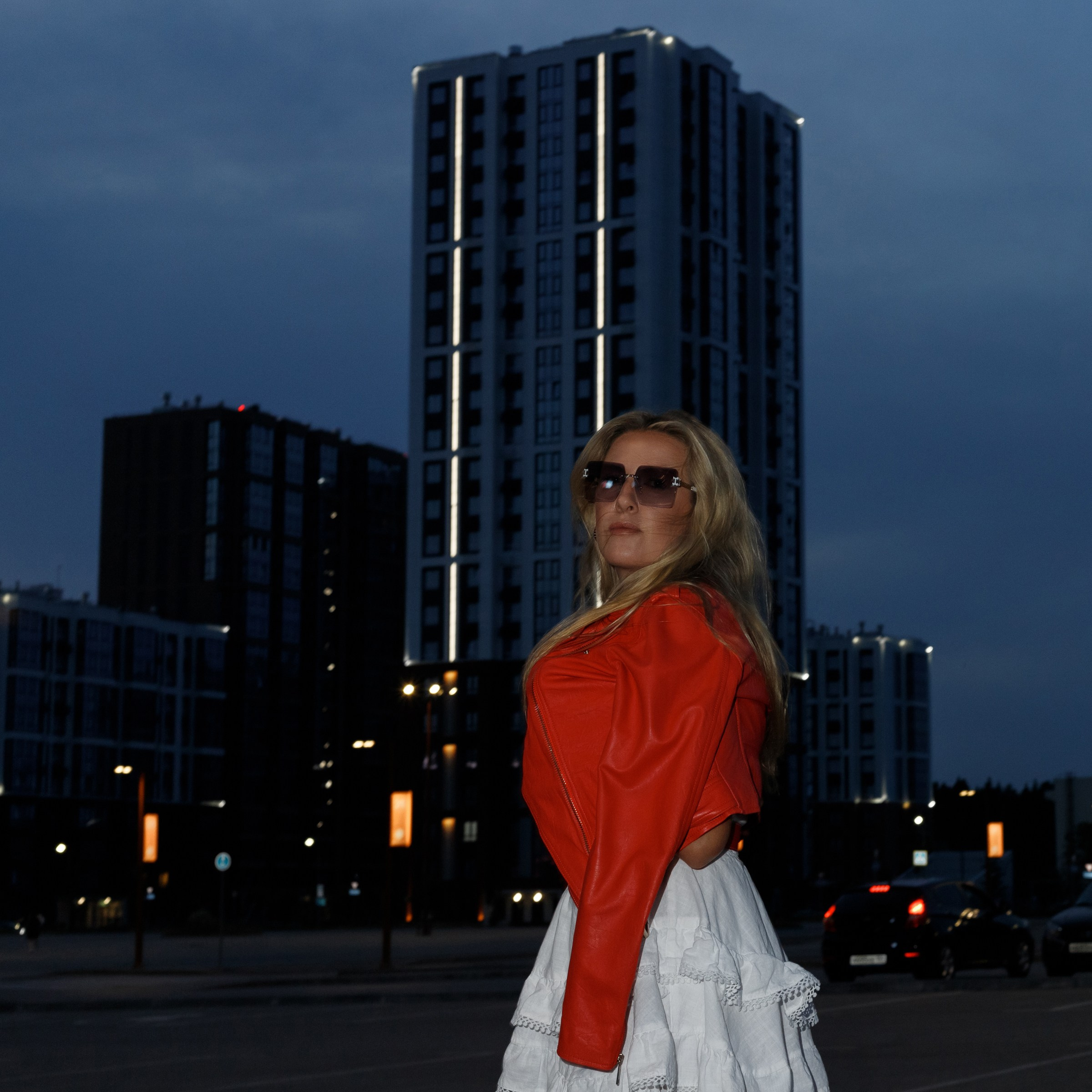 Ночная серия. Вспышка. Наталья. Евгения. Июнь 2025. Фотограф Пермь. Свадьбы. Семья и дети, школа, д. сад. Фотокниги