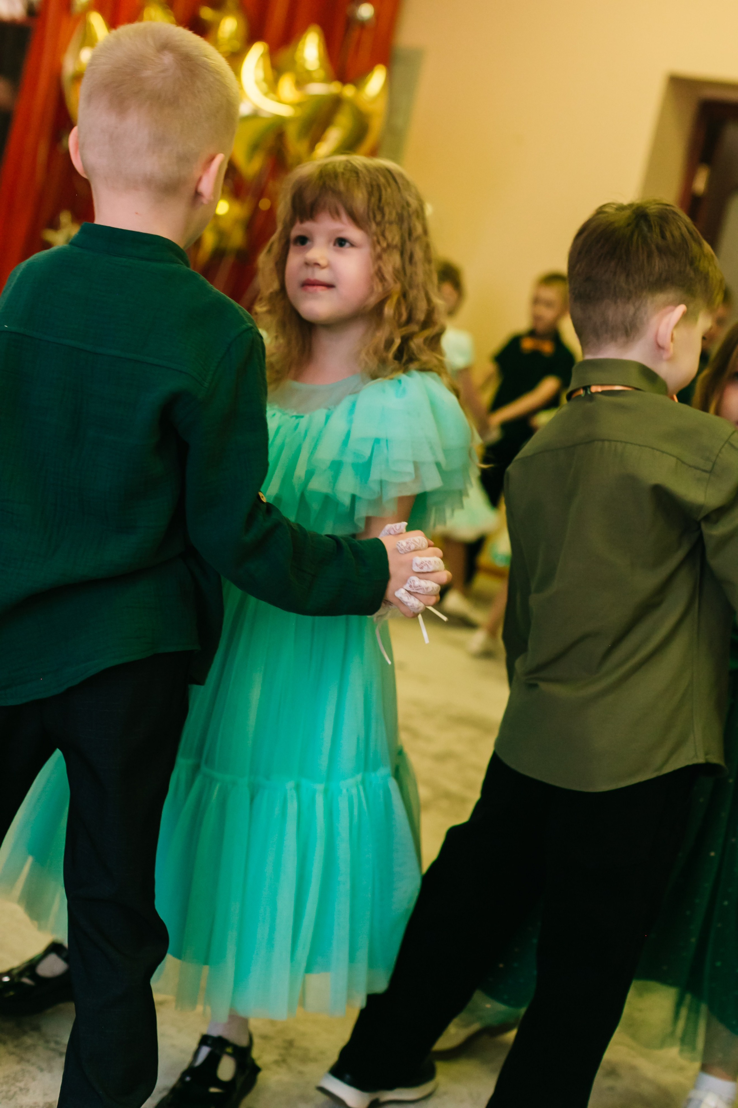 алёна малахова фотограф новосибирск семейный детский домашняя фотосессия в новосибирске день рождения репортажная съёмка фотосессия с лошадьми на конюшне деревня алтай  на природе фотосессия в детском саду мама и сын предложение руки и сердца идея  помолвка фотосессия берег закат детский день рождения годик торт аниматор лофт игровая продолжение следует prodoljenie_sleduet_  корпоратив тимбилдинг первоклашка линейка 