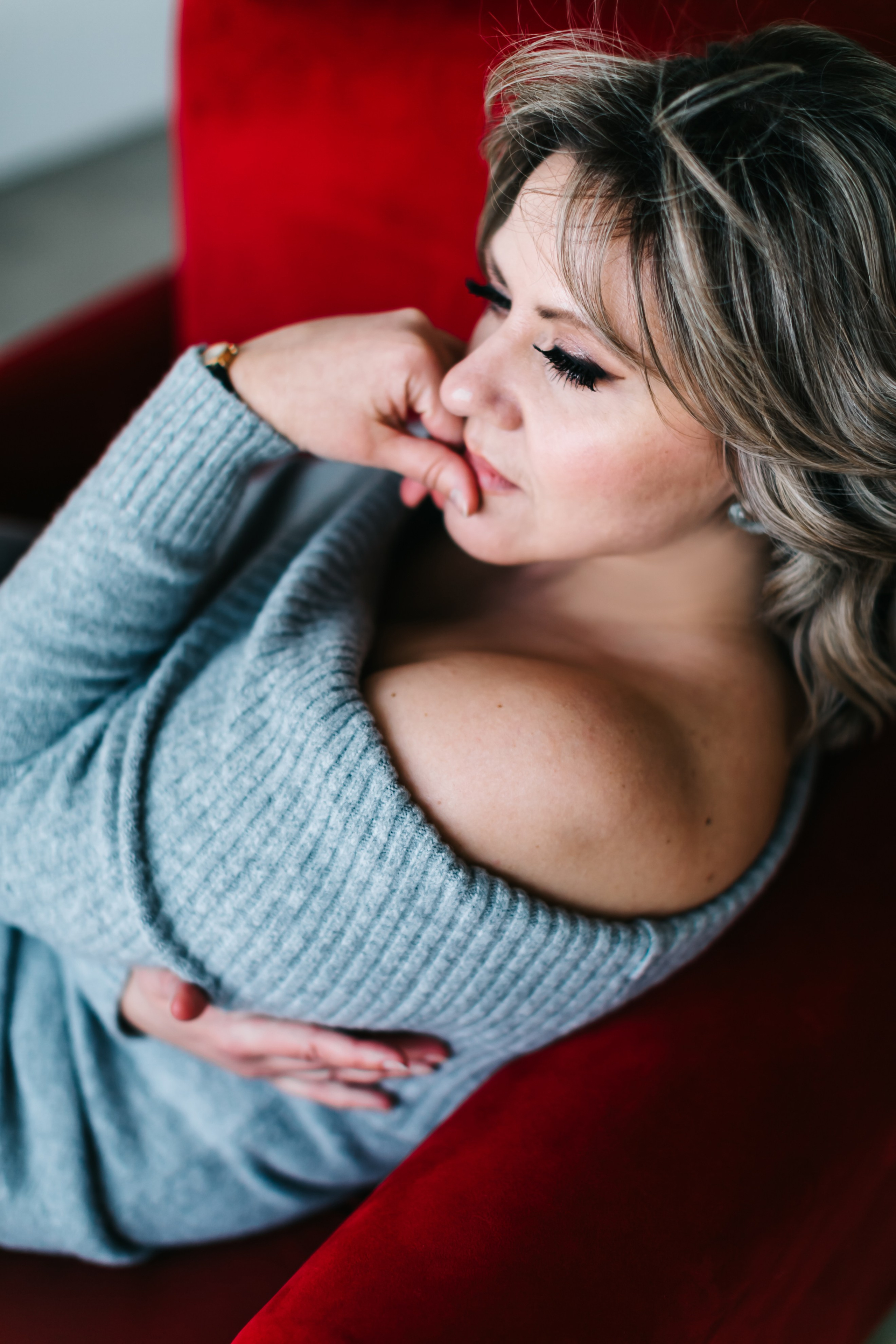 алёна малахова фотограф новосибирск семейный детский домашняя фотосессия в новосибирске день рождения репортажная съёмка фотосессия с лошадьми на конюшне деревня алтай  на природе фотосессия в детском саду мама и сын предложение руки и сердца идея  помолвка фотосессия берег закат детский день рождения годик торт аниматор лофт игровая продолжение следует prodoljenie_sleduet_  корпоратив тимбилдинг первоклашка линейка  контент  бизнес портрет оперный новат франция берет весна девушка