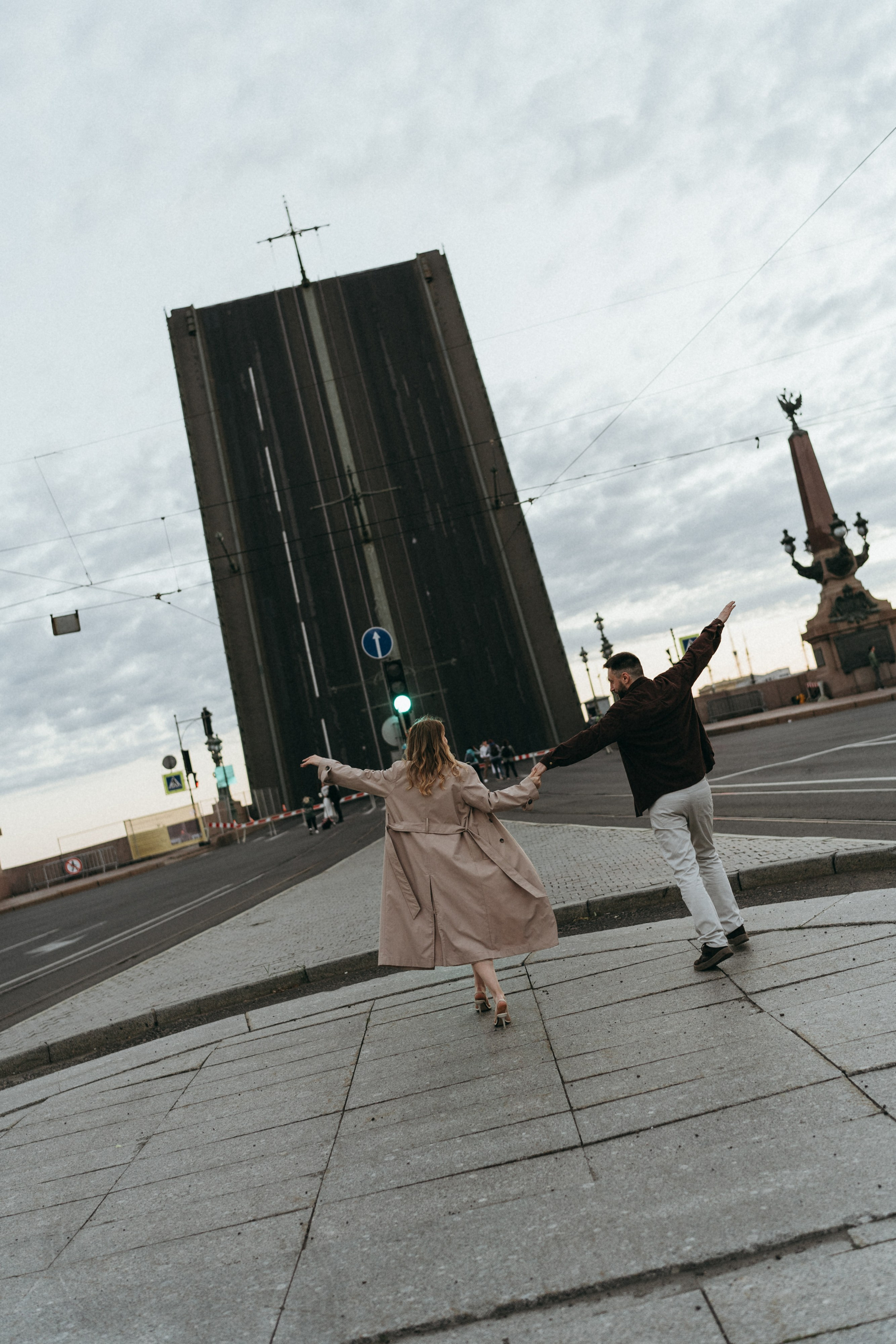 Максим и Настя / Разводные мосты. Фотограф в Санкт-Петербурге — Лучина Екатерина