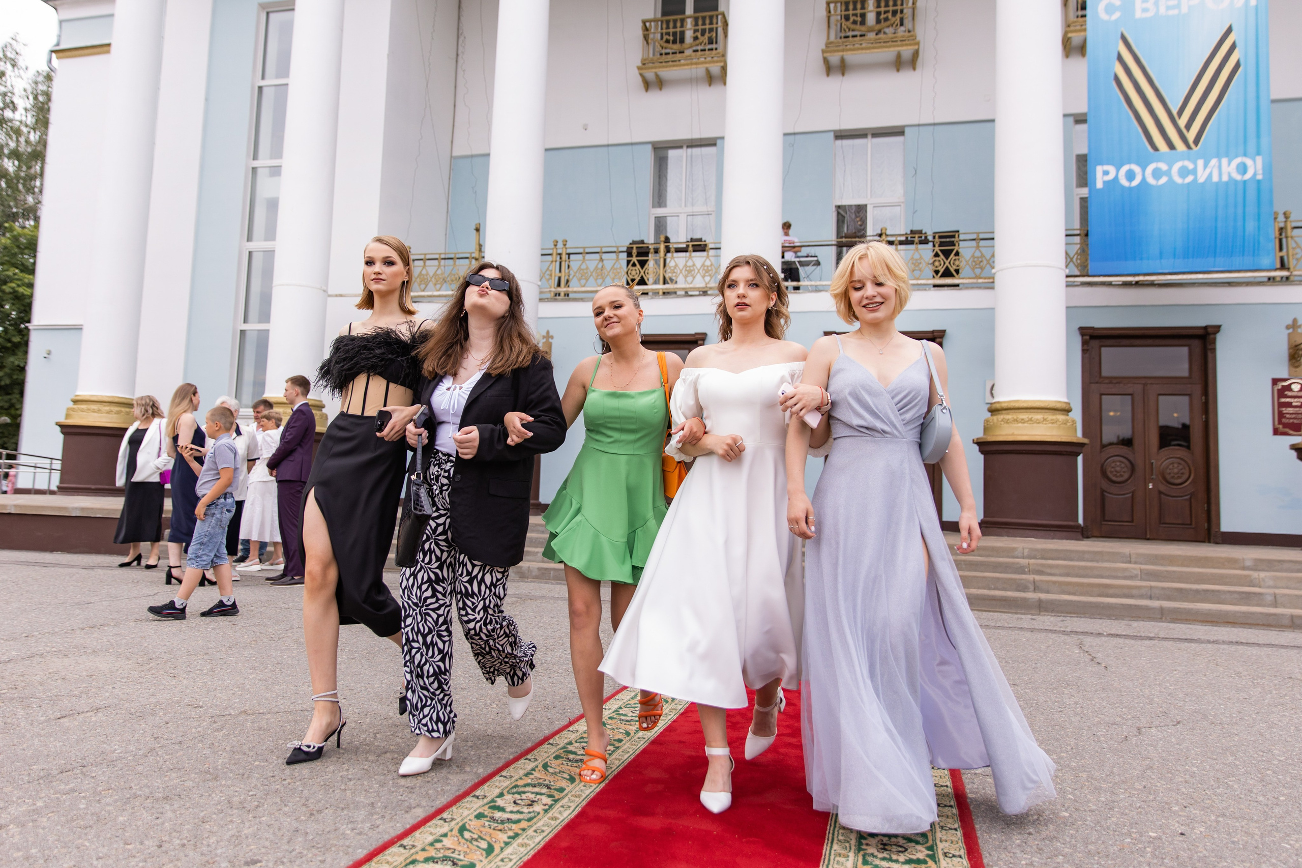 Выпускной вечер Гимназия № 5 Брянск