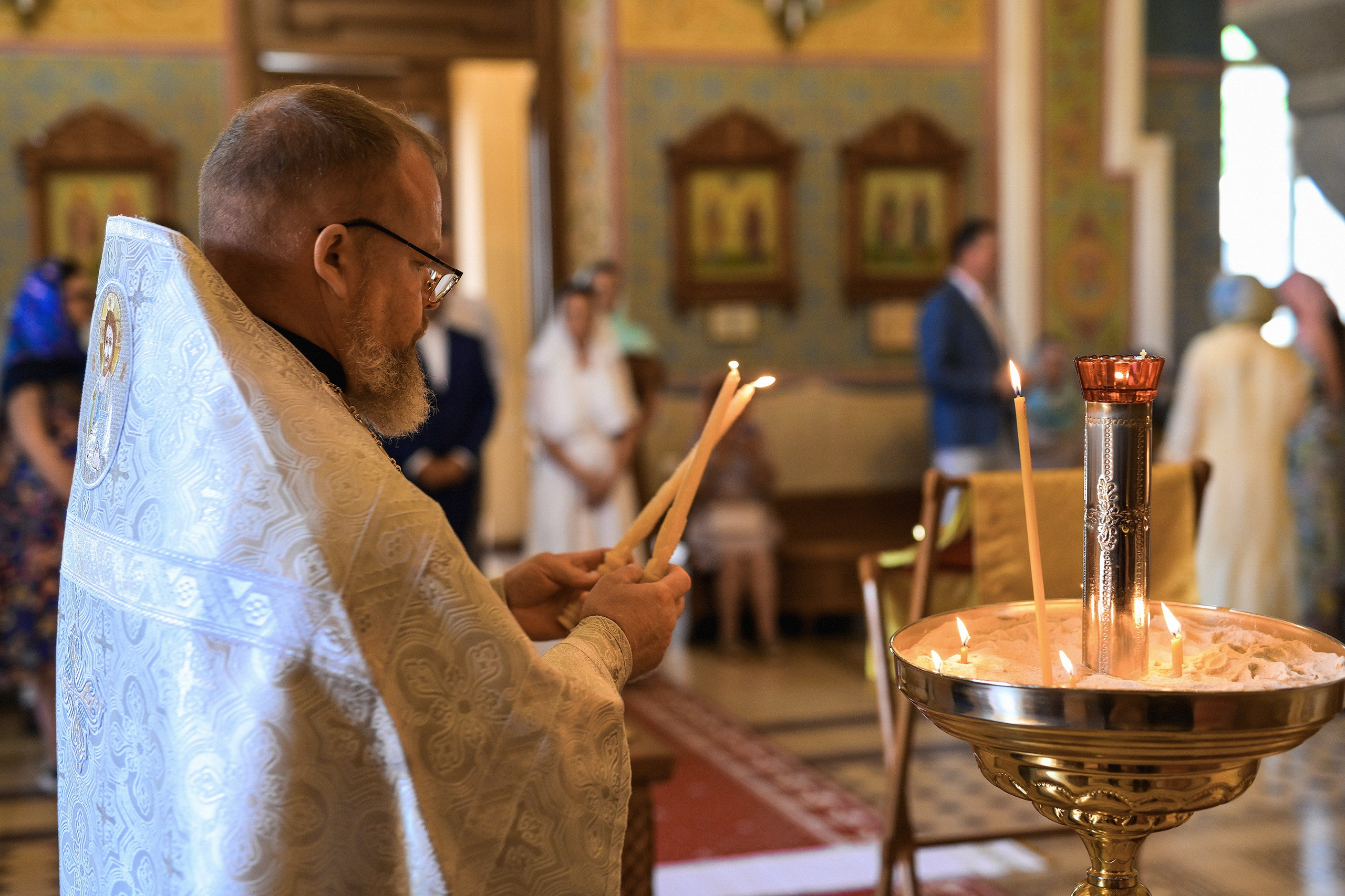 Фотосъемка венчания в церкви в Красноярске. 📸 Свадебный и семейный фотограф в Красноярске Тихомиров Евгений | 17 лет опыта | 800+ свадеб