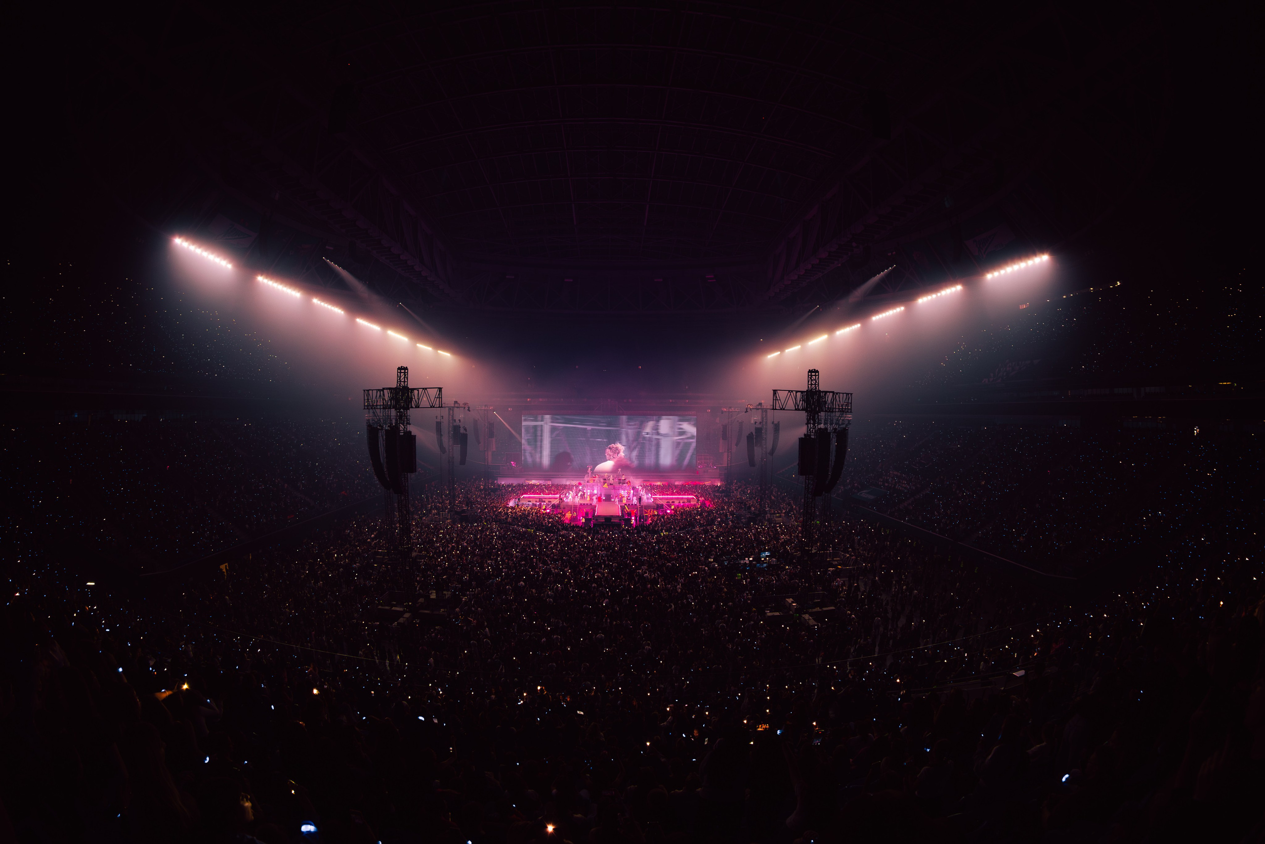 ЕГОР КРИД ГАЗПРОМ АРЕНА 11.10.25. Концертный и репортажный фотограф в Москве и Санкт-Петербурге Мария