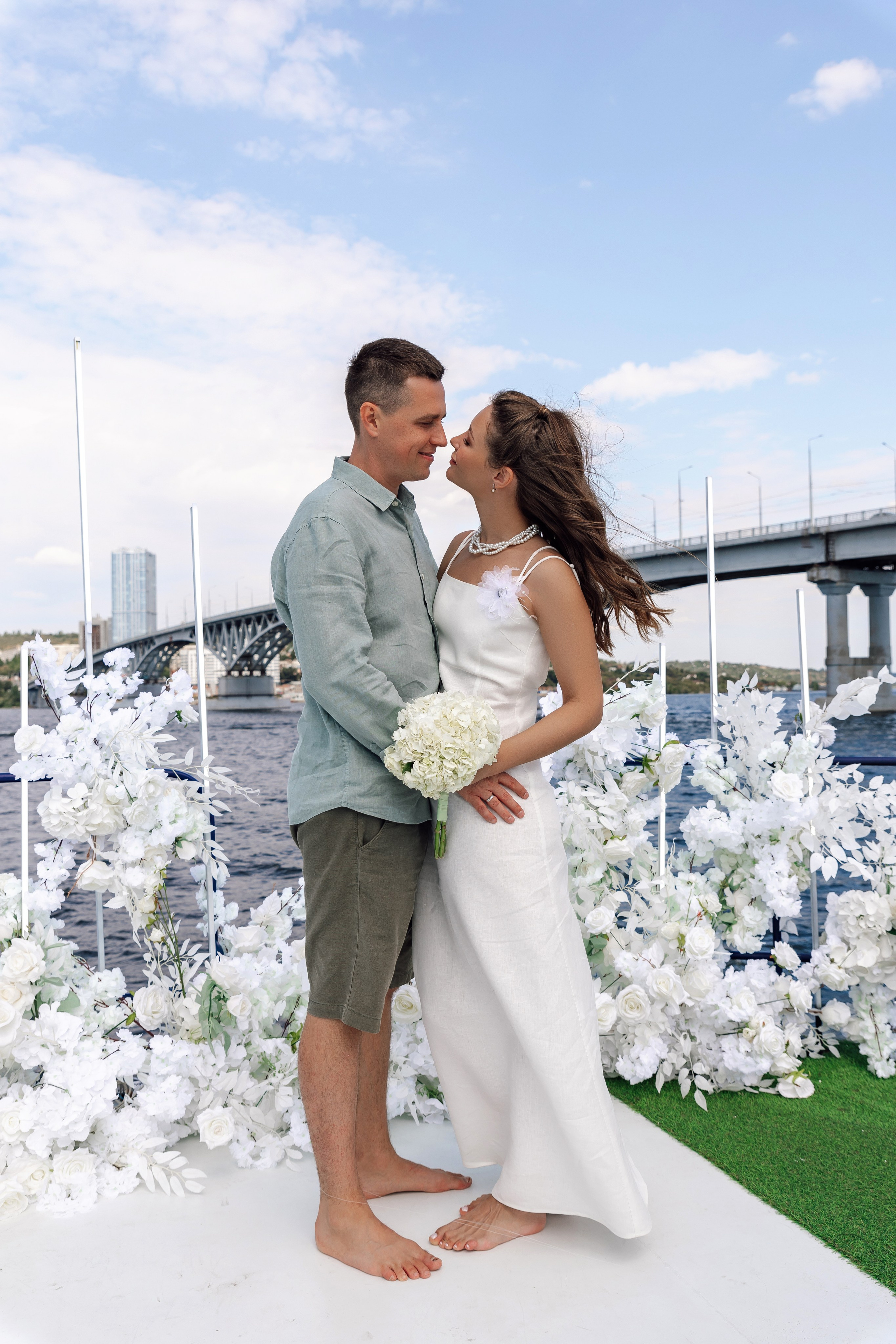 Александра и Геннадий. Яхта. Свадебный фотограф в Саратове