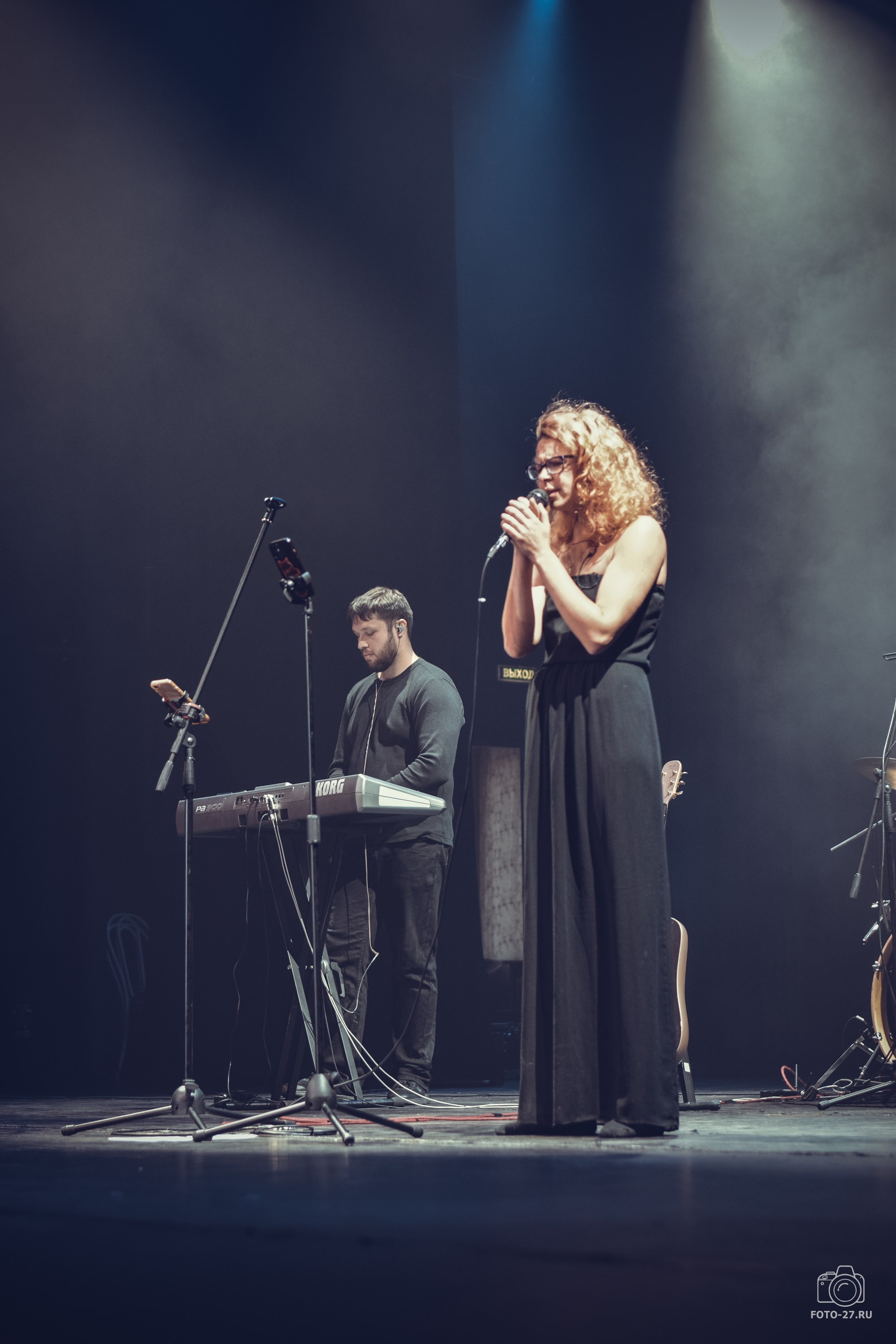 Антон Курдюмов фотограф в Хабаровске Рина Курдюмова фото27 foto27 Антон Дорофеев репортажный репортаж документалист Тони и Рина фотосоздатели ПаПаРоК Философия и любовь сольный концерт ОДОРА Хабаровск