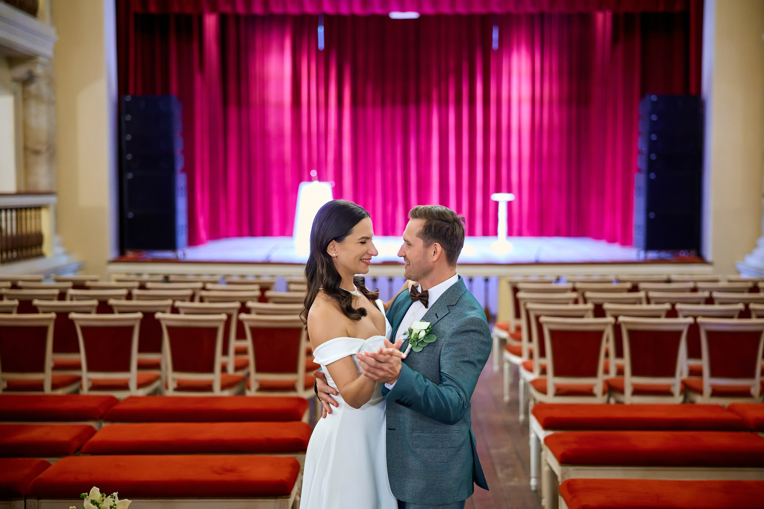 Свадебная фотосессия в Кинопарке Москино. Свадебный фотограф Сергей Колбинский