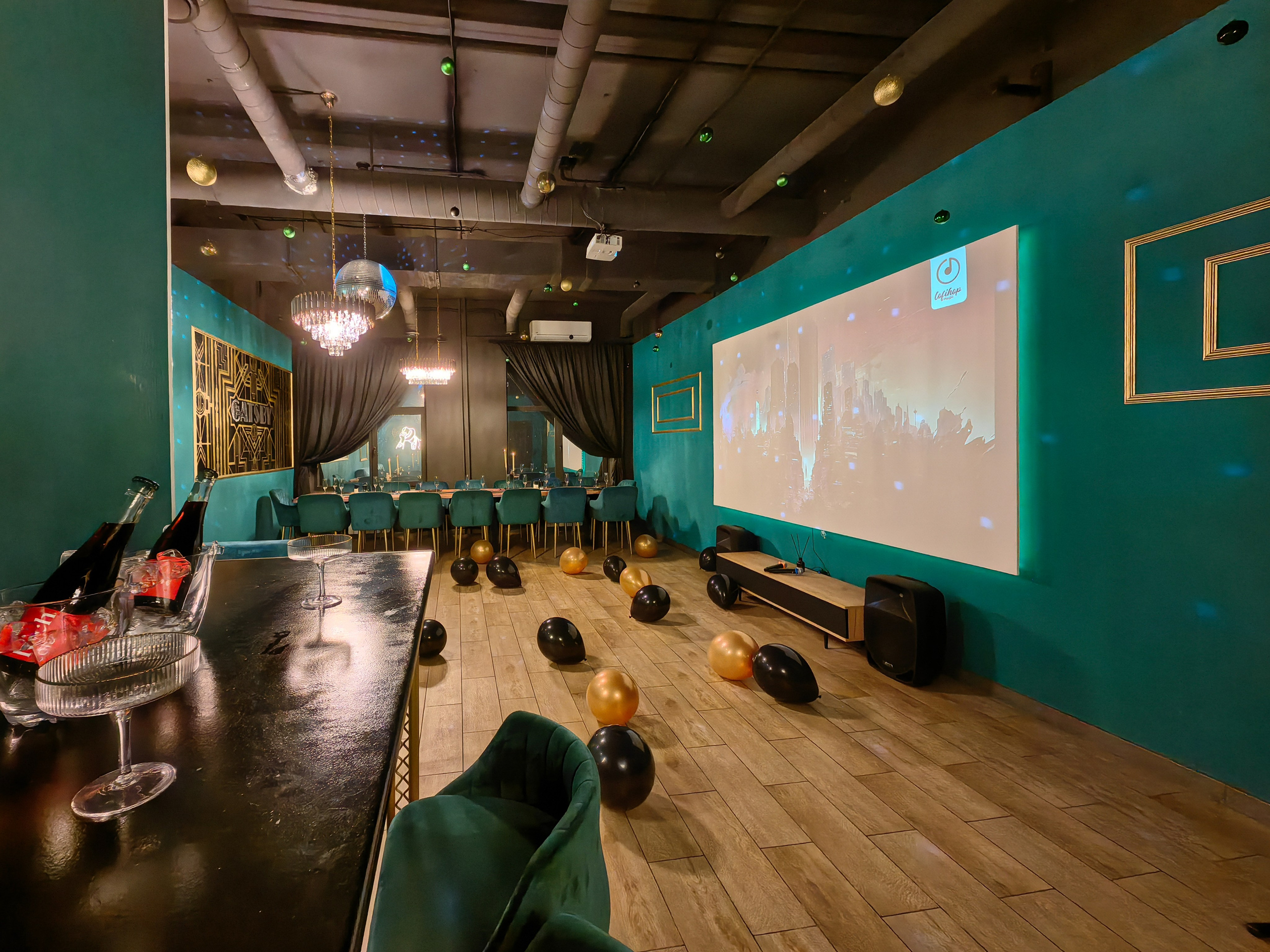 Ресторан. Интерьерный фотограф Евгений Расторгуев