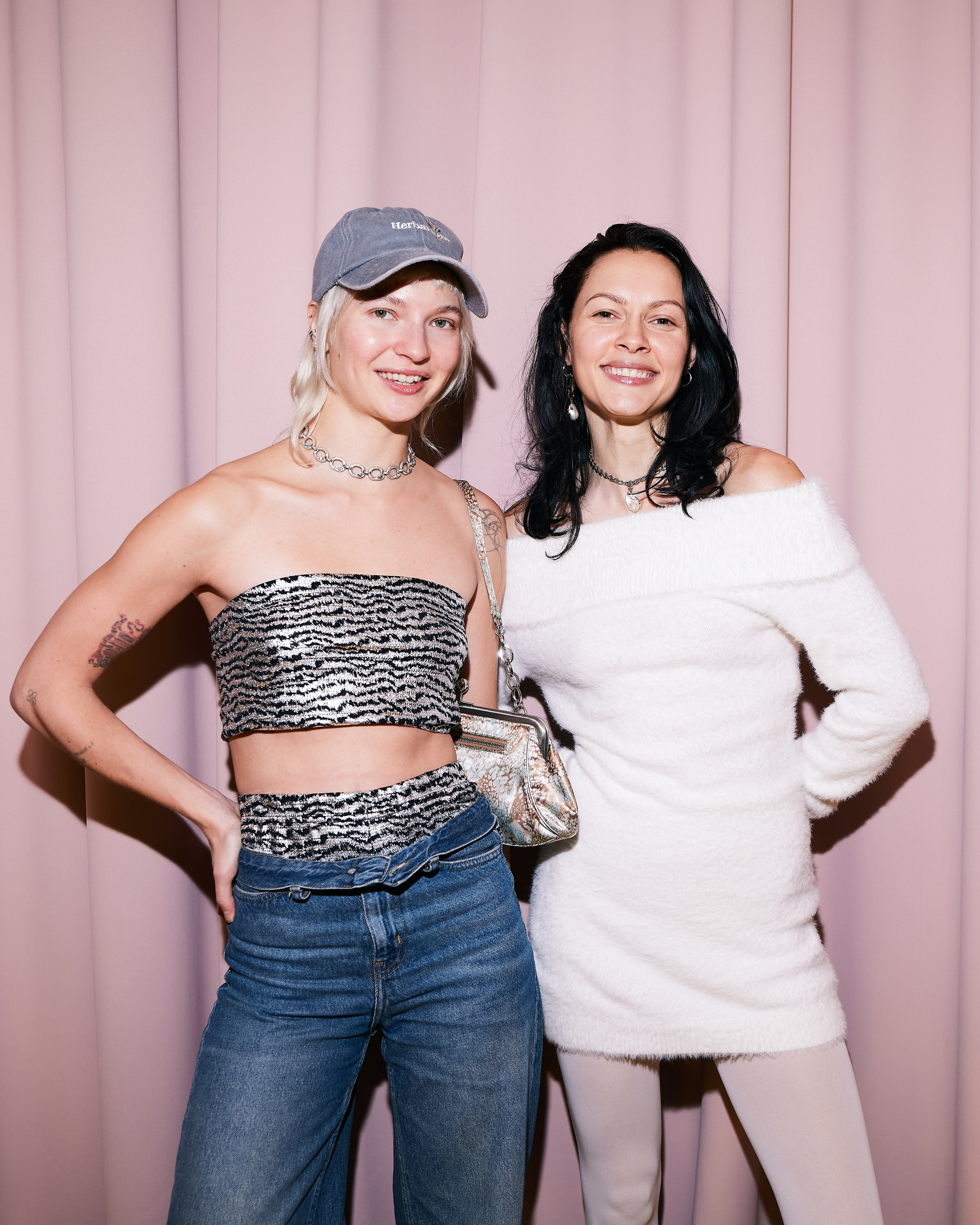 No Drama открытие