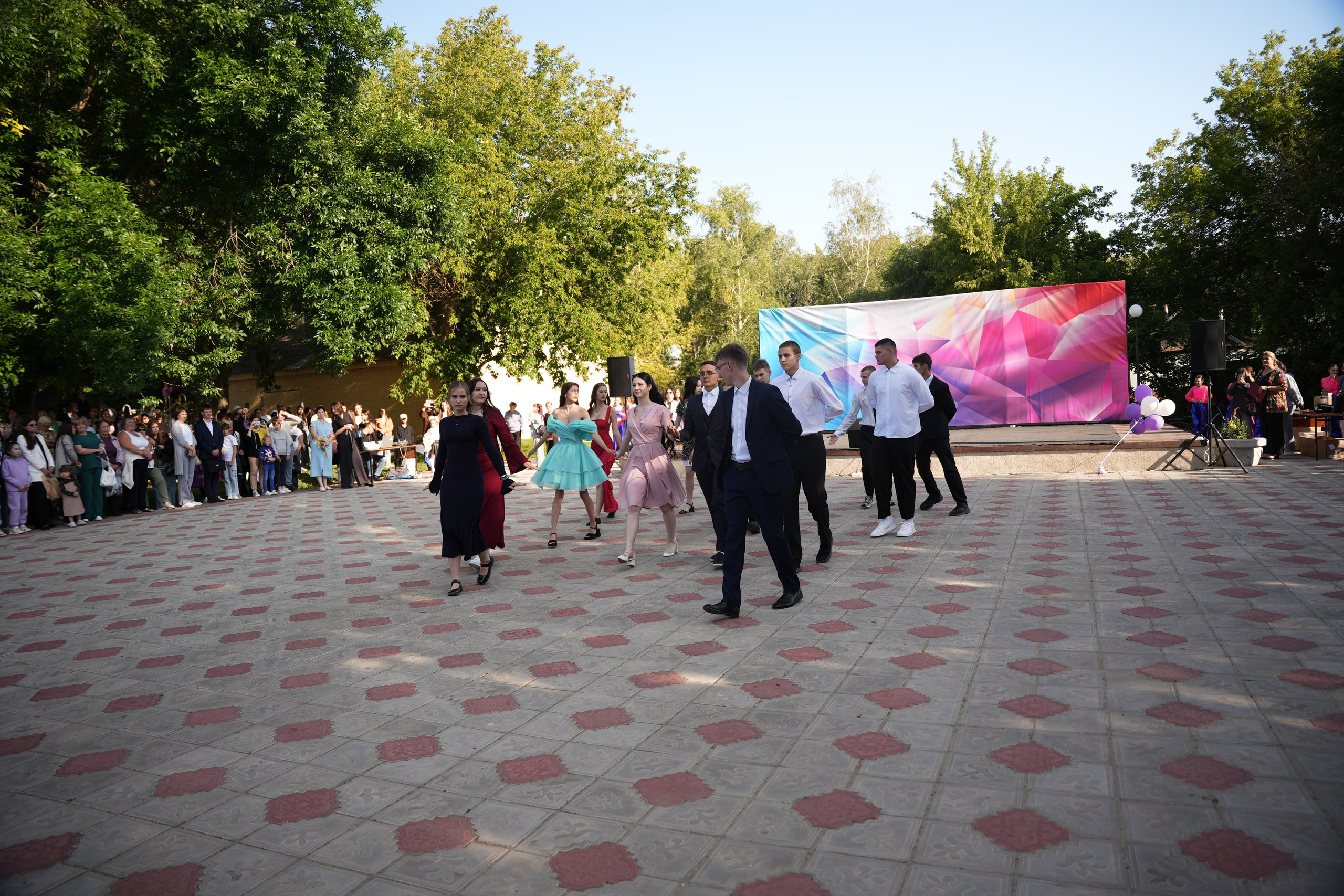 Выпускной в парке. Ольга Плаксина фотограф в Саратове