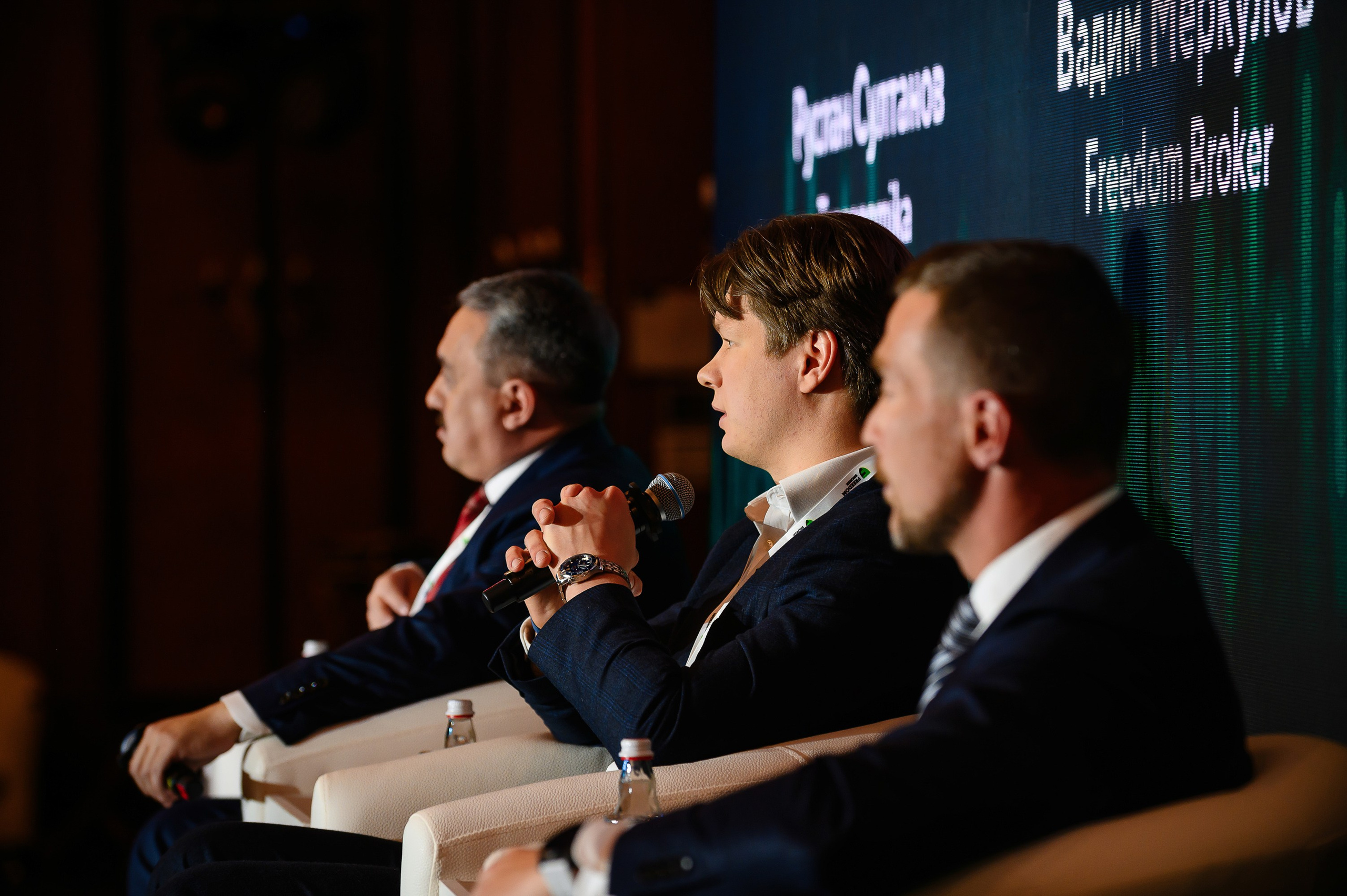 Финансовая карьера в эпоху ИИ. Freedom holding corp. Интерьерный и репортажный фотограф в Алматы