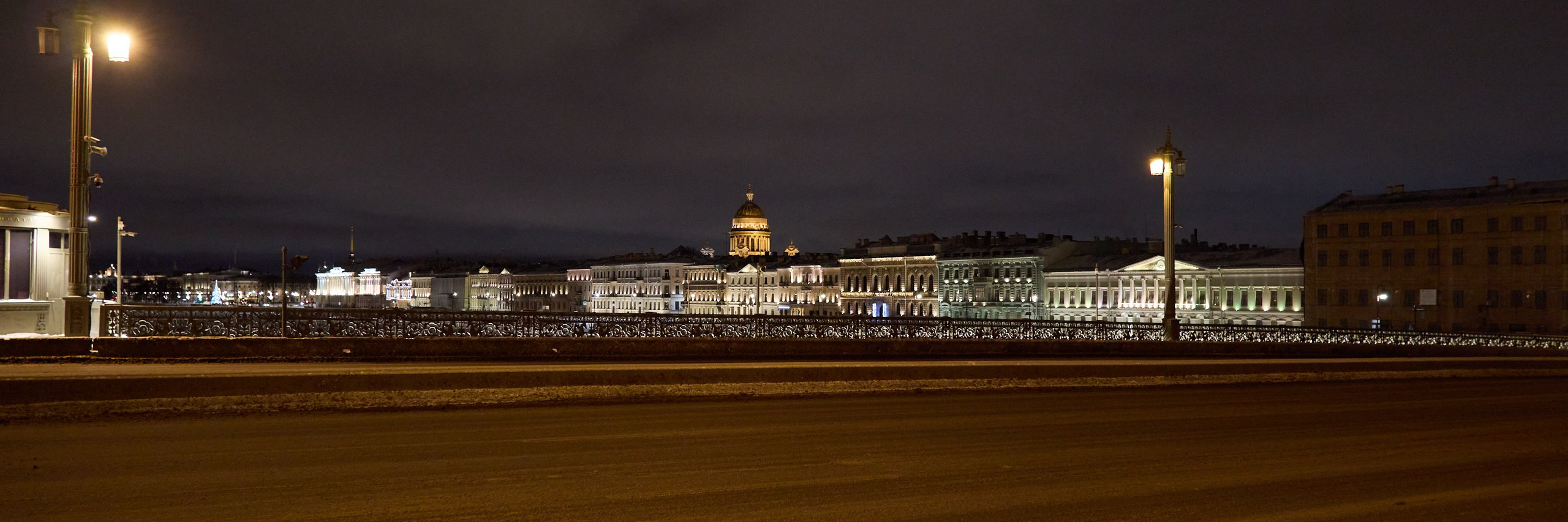 Рождество въ Санктъ-Петербургѣ. Фотографъ Сергѣевъ. Поймать мгновеніе