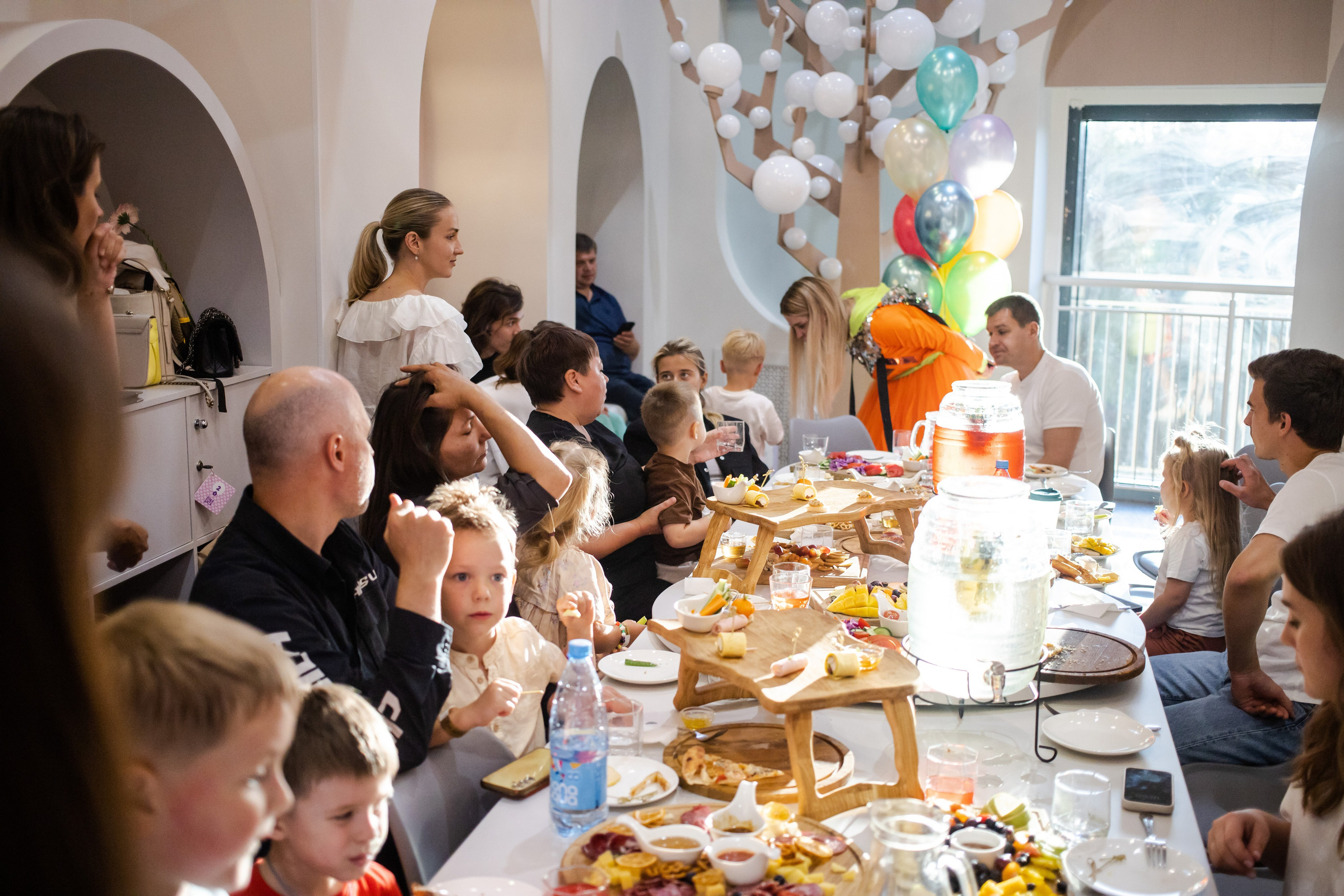 Марату 5. Фотографии с любовью