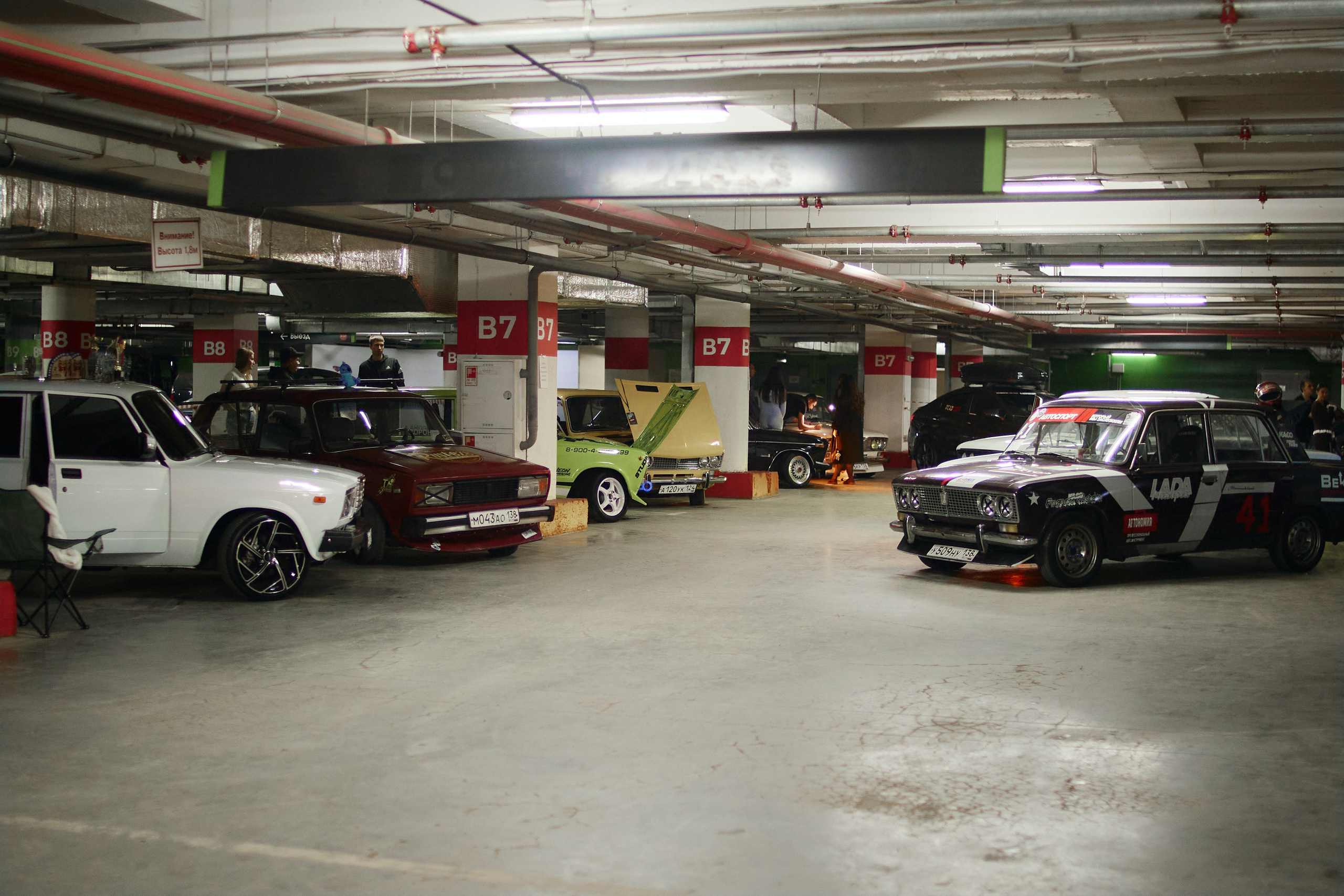 Underground parking — Сильвер молл. Виктория Ларина — Портретный профессиональный фотограф в Иркутске