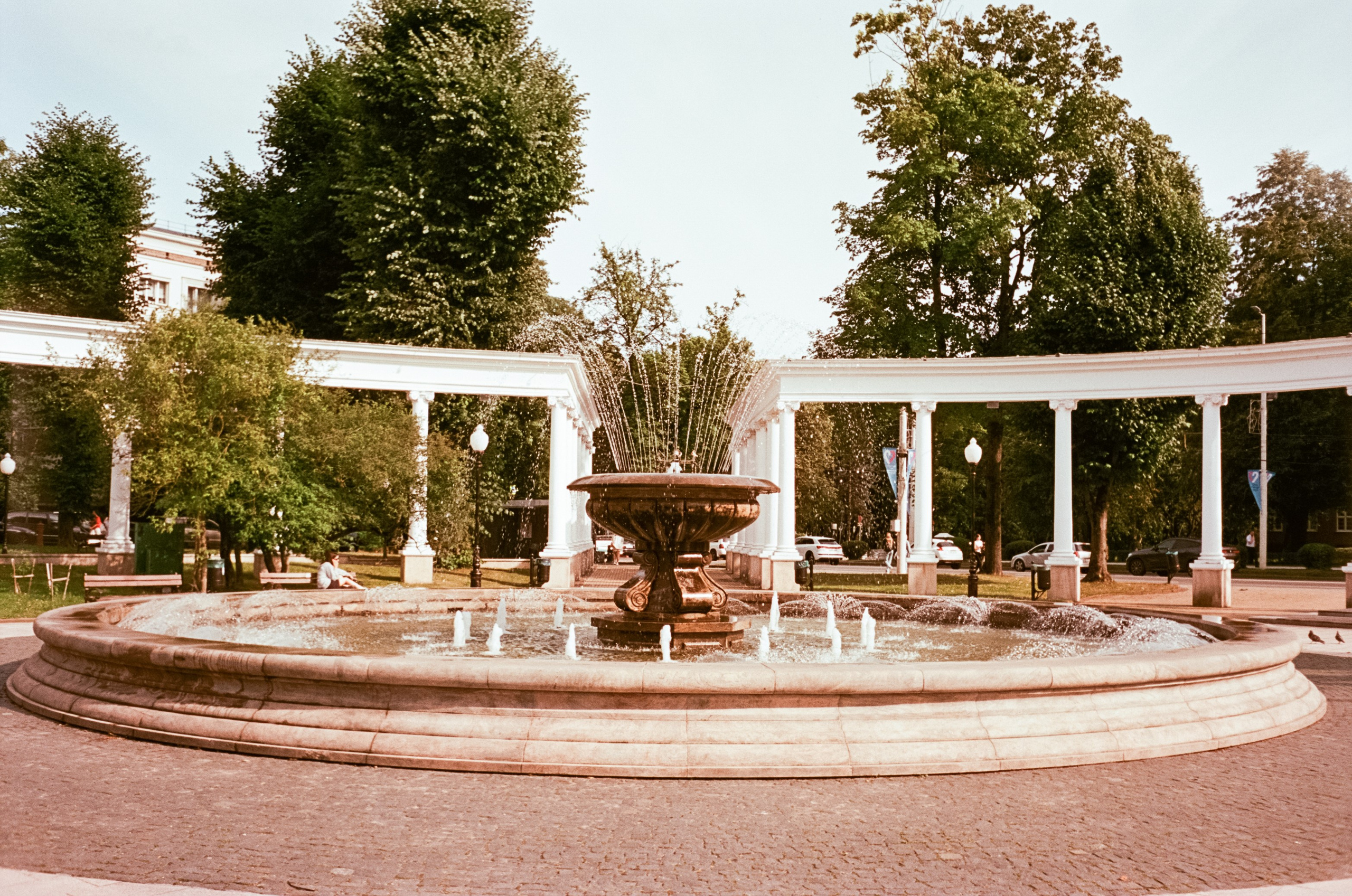 Калининград в солнечный день 7 июля 2024 года / Aerocolor IV / Minox 35GT (2)