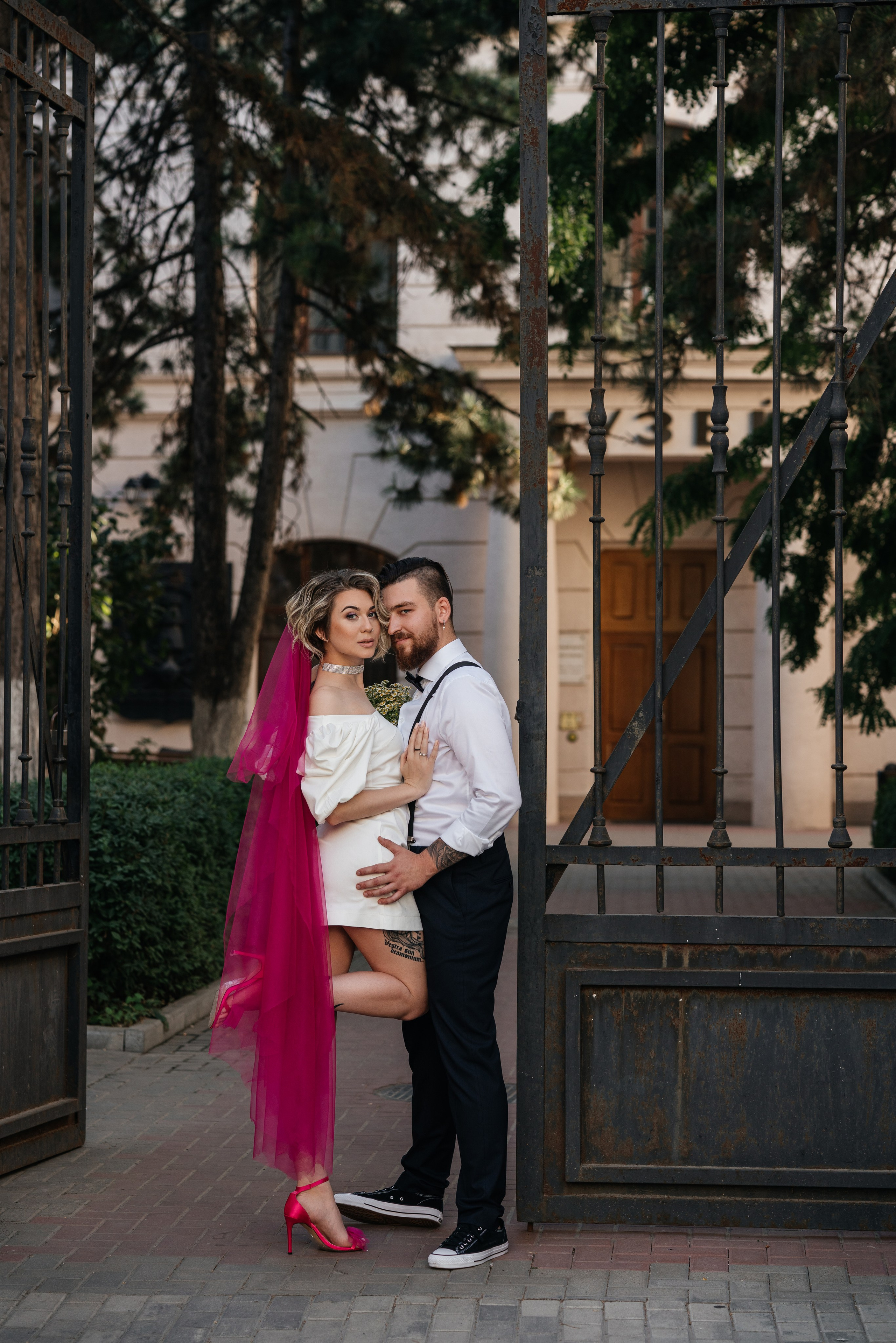 Свадебная прогулка по городу. Денис и Кристина. Свадебный и семейный фотограф Надежда Соловьева