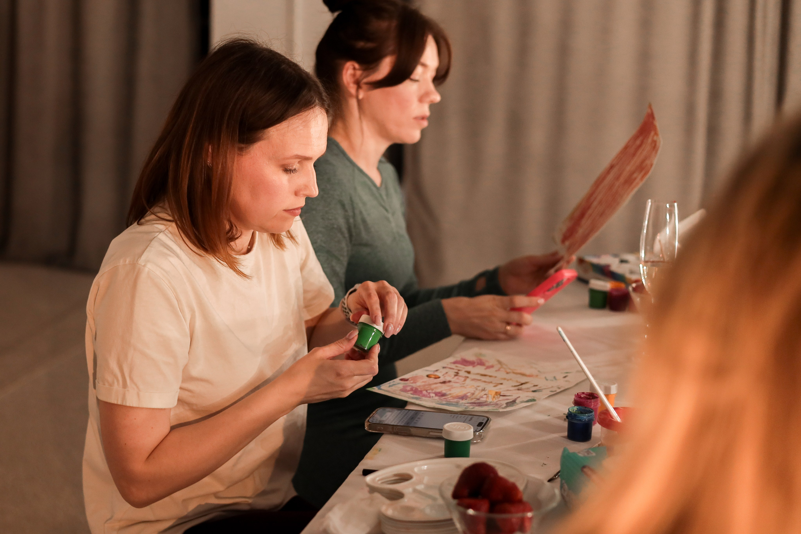 Арт-терапия + аэройога. Фотограф Надршина Лилия