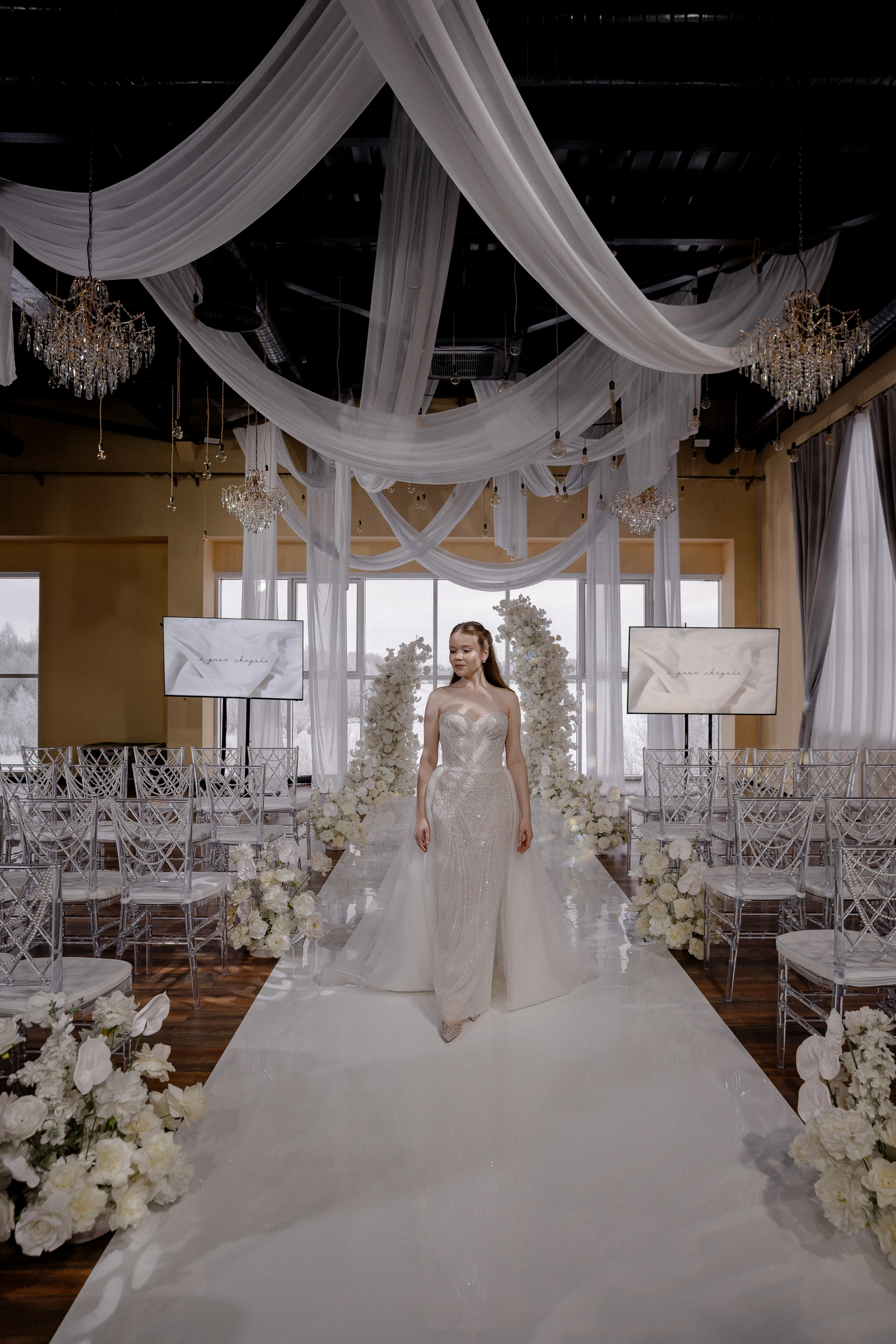 СВАДЕБНАЯ СЬЕМКА СБОРОВ В ОТЕЛЕ И ВЫЕЗД НА ЦЕРЕМОНИЮ (СНЯТО В СИБИРЕ В НИЖНЕВАРТОВСКЕ). Профессиональный фотограф, Санкт-Петербург — Виктория Богомолова