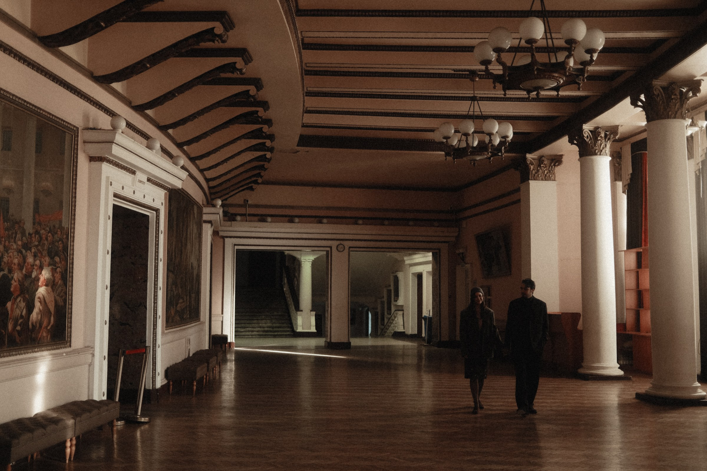 Тишина в библиотеке. Свадебный и семейный фотограф Москва, Спб, Крым Игорь Сазонов