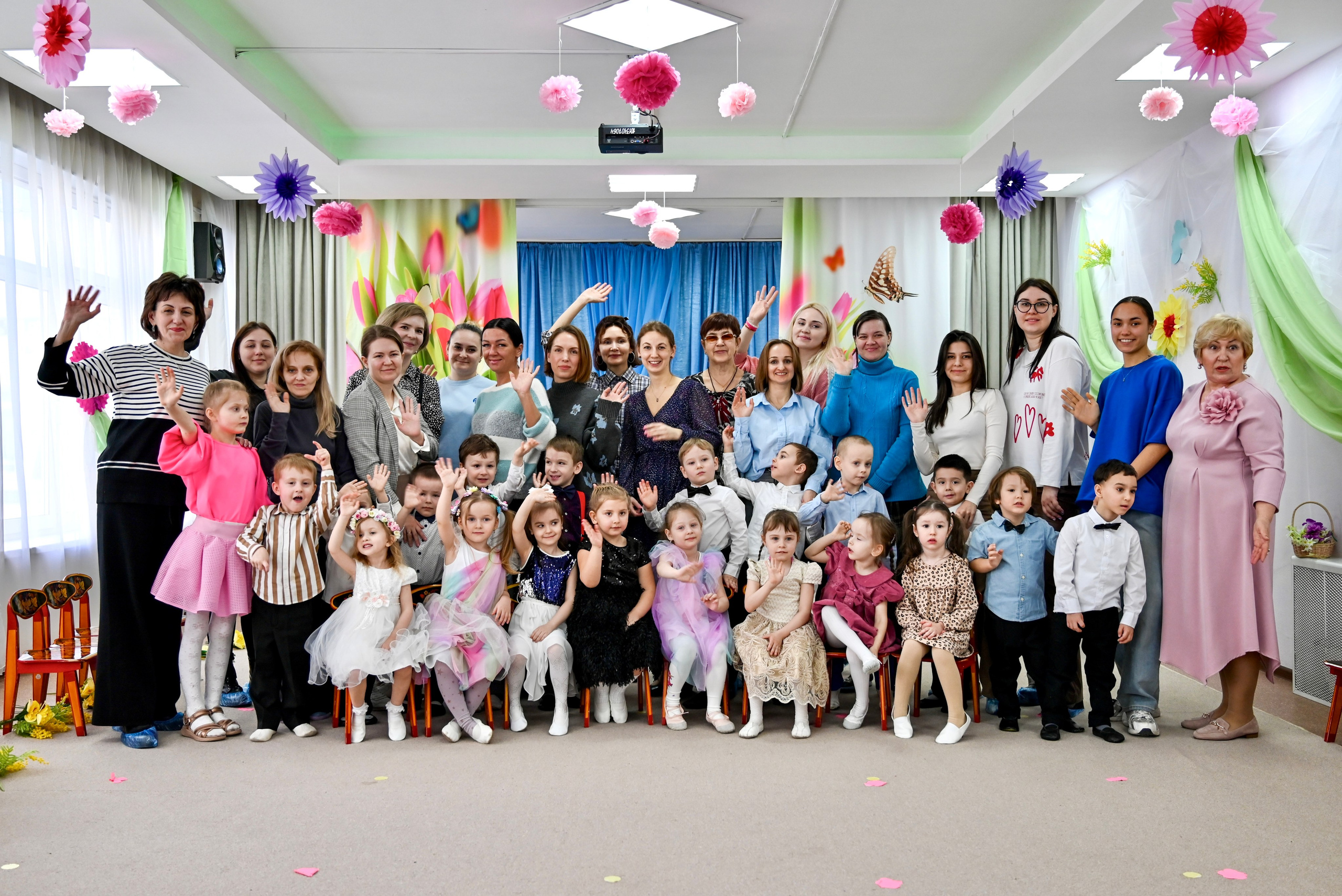 Праздник в группе «Дружная семейка». Семейный и детский фотограф Москва