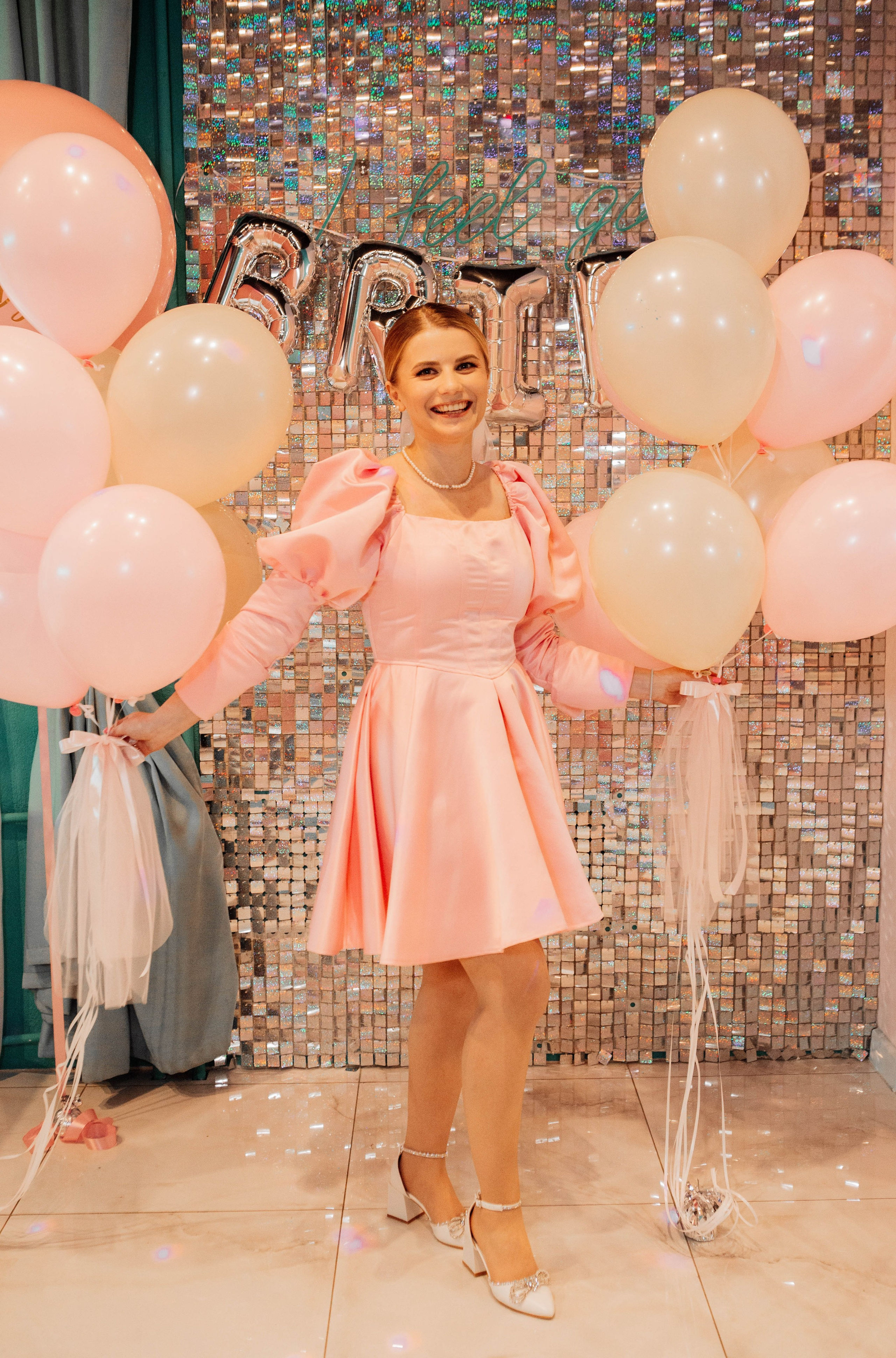 ДЕВИЧНИКИ. Репортажный фотограф Москва (детские праздники, квизы, концерты, дни рождения, свадьбы)