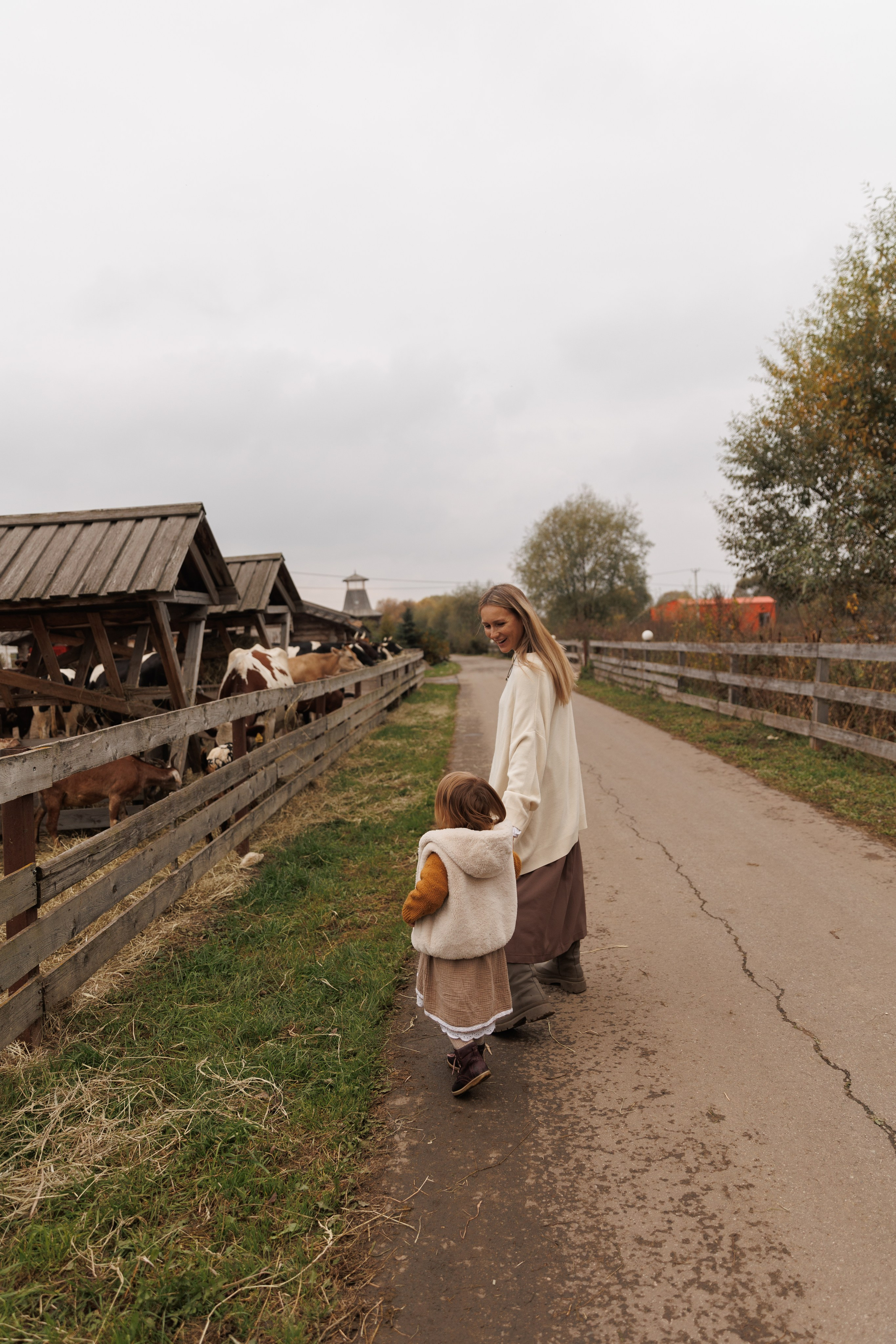 Осенняя прогулка (село Остров). Фотограф в Красногорске и Москве