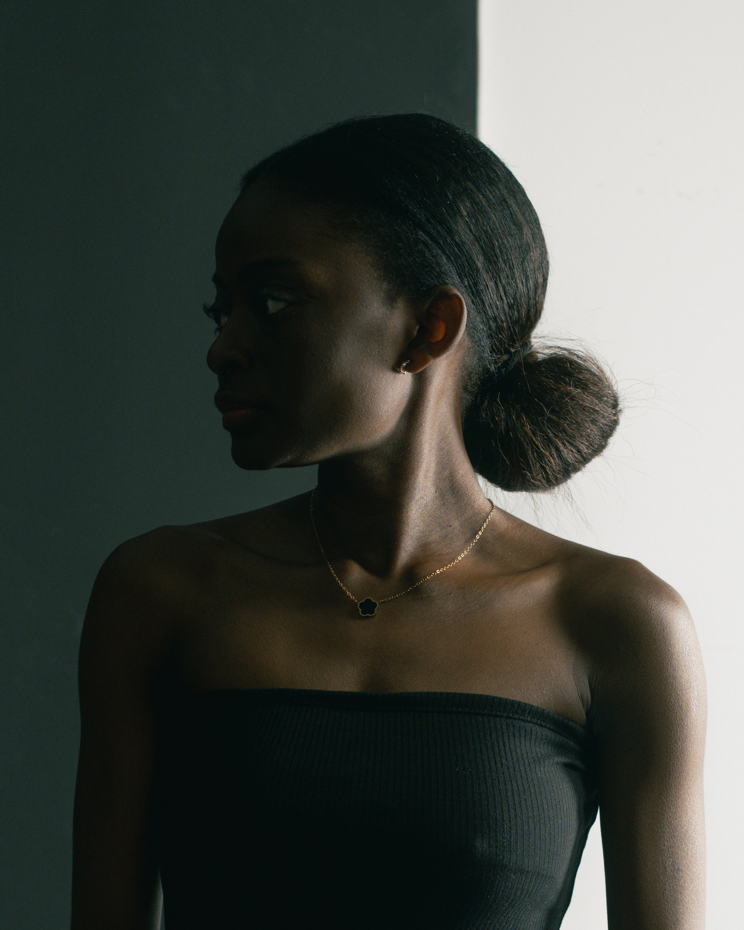 BEATRIZ. Anastasiia Antoniuk portrait, family and couple photographer, Portugal