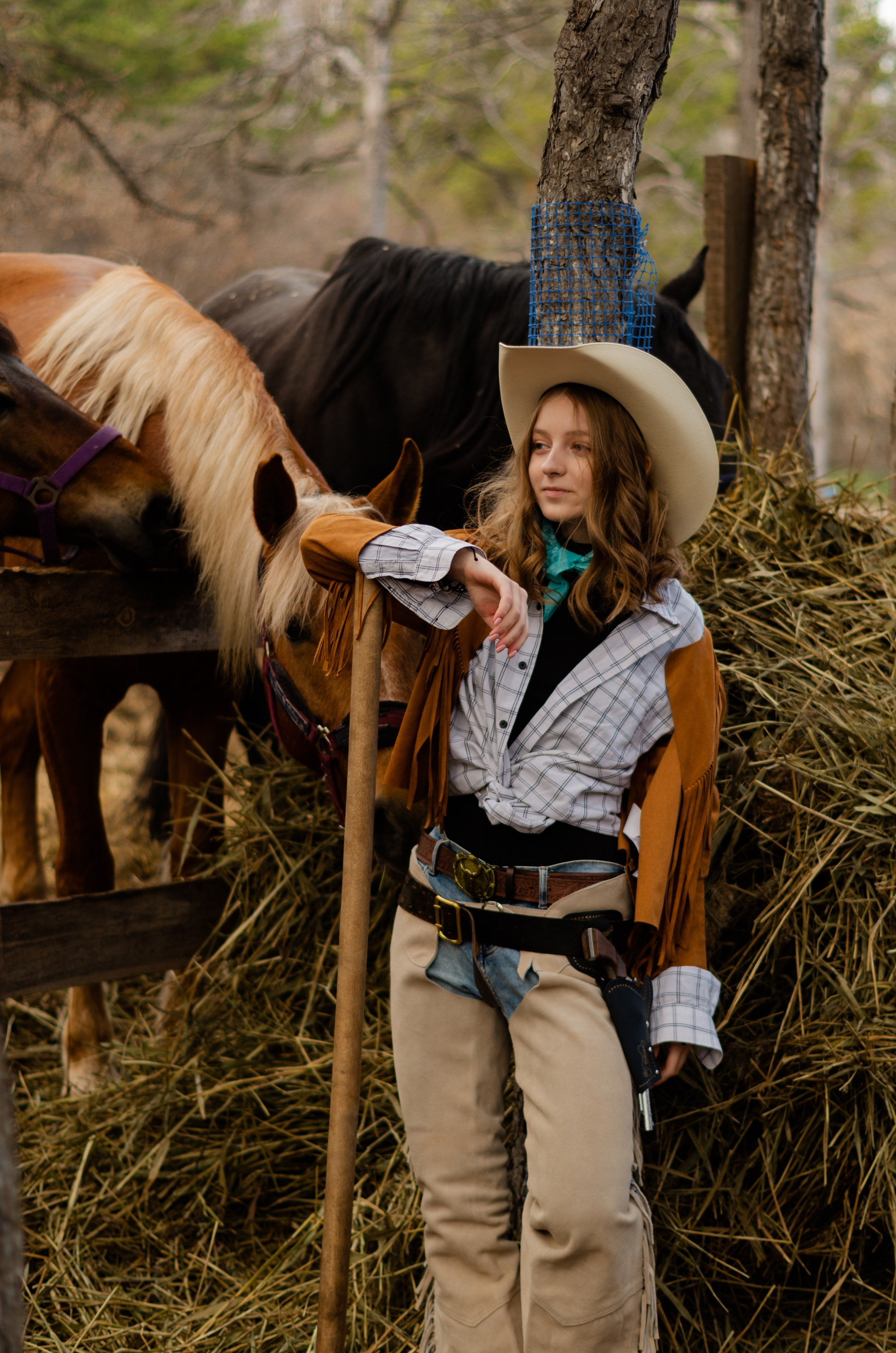 Ковбойская девчонка. Фотограф Марина Доглядная Челябинск фотосессии с лошадьми, мотоциклами