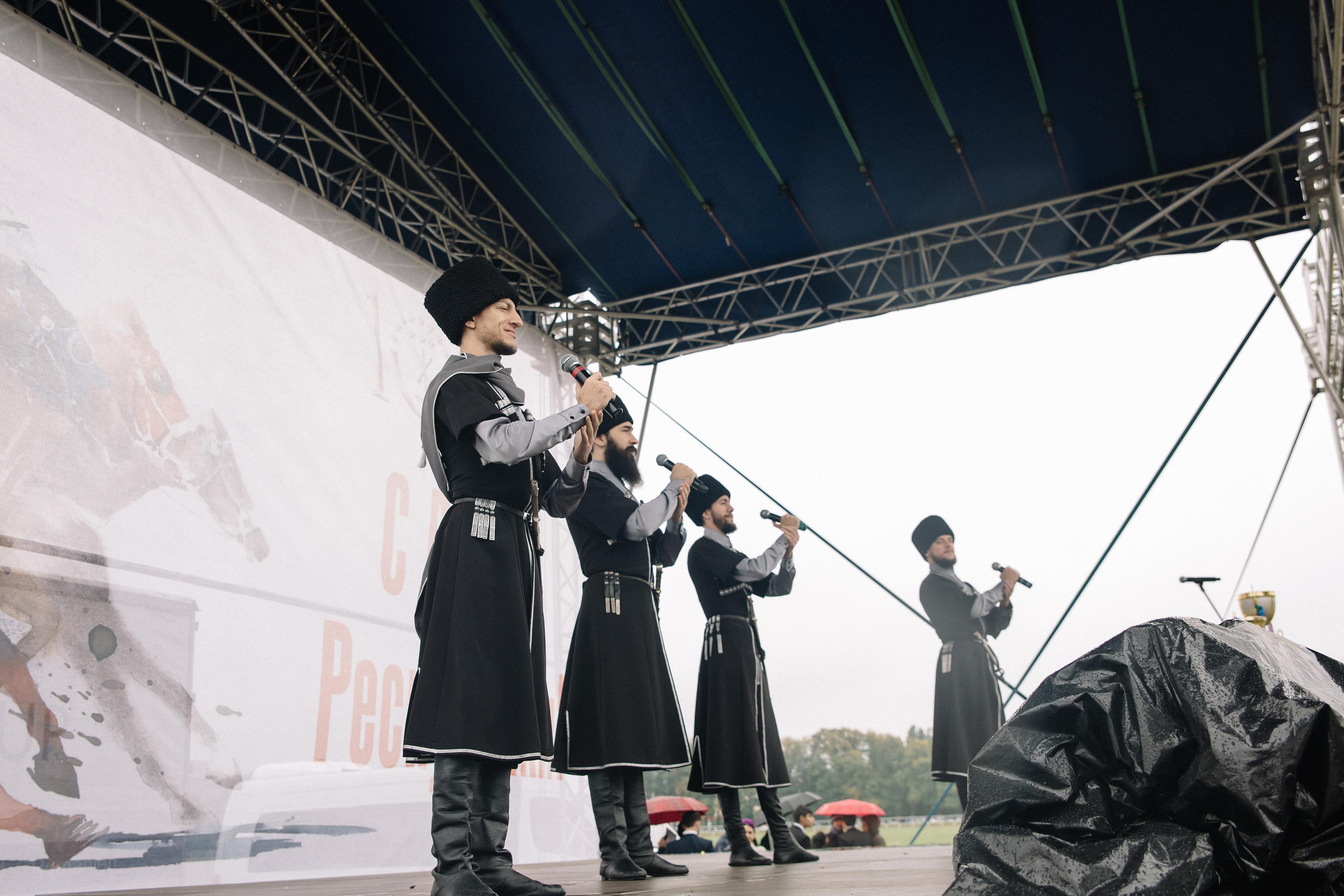 100-летие государственности Республики Адыгея. Скачки. Семейный и свадебный фотограф в Майкопе Михаил Мартиросян