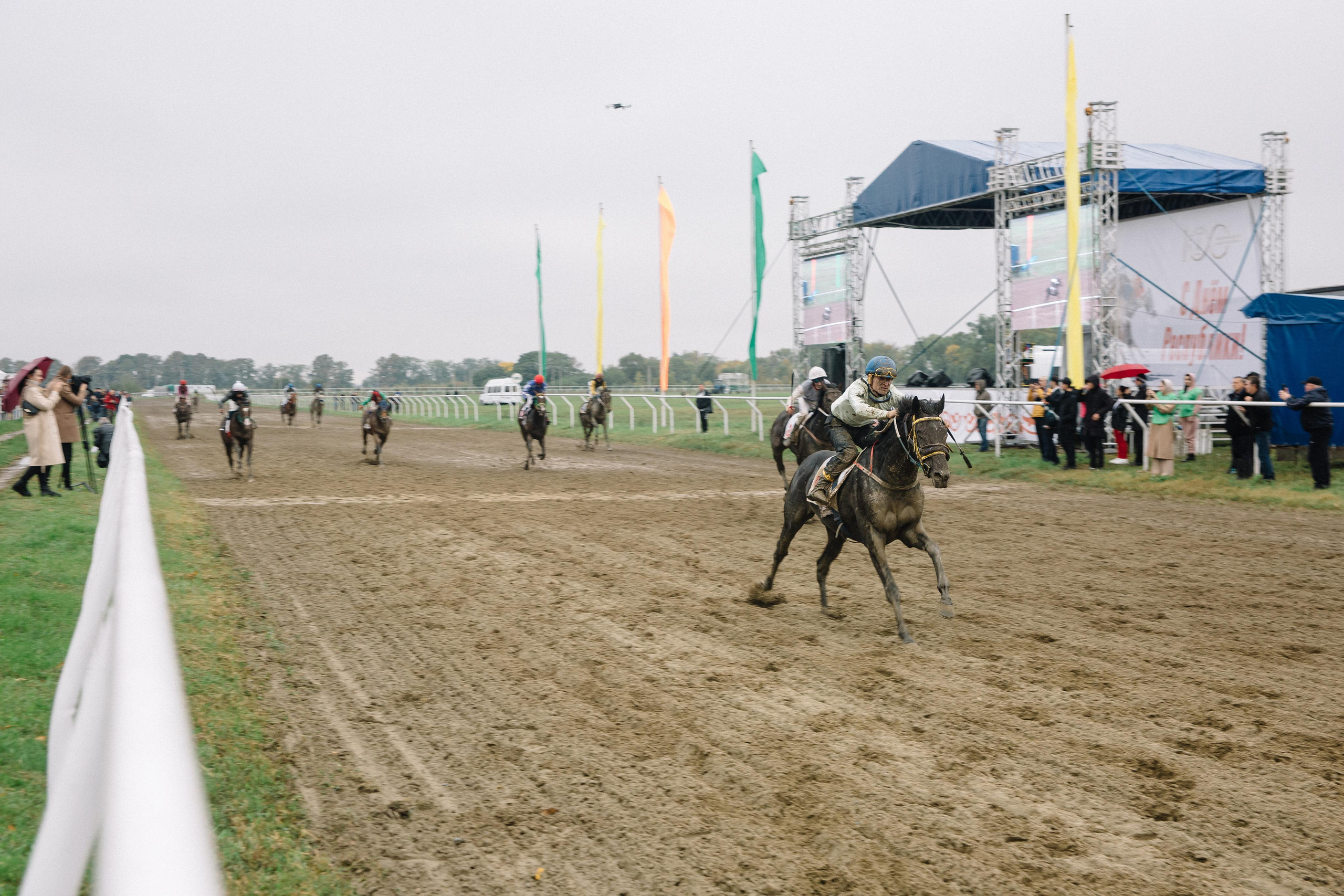 100-летие государственности Республики Адыгея. Скачки. Семейный и свадебный фотограф в Майкопе Михаил Мартиросян