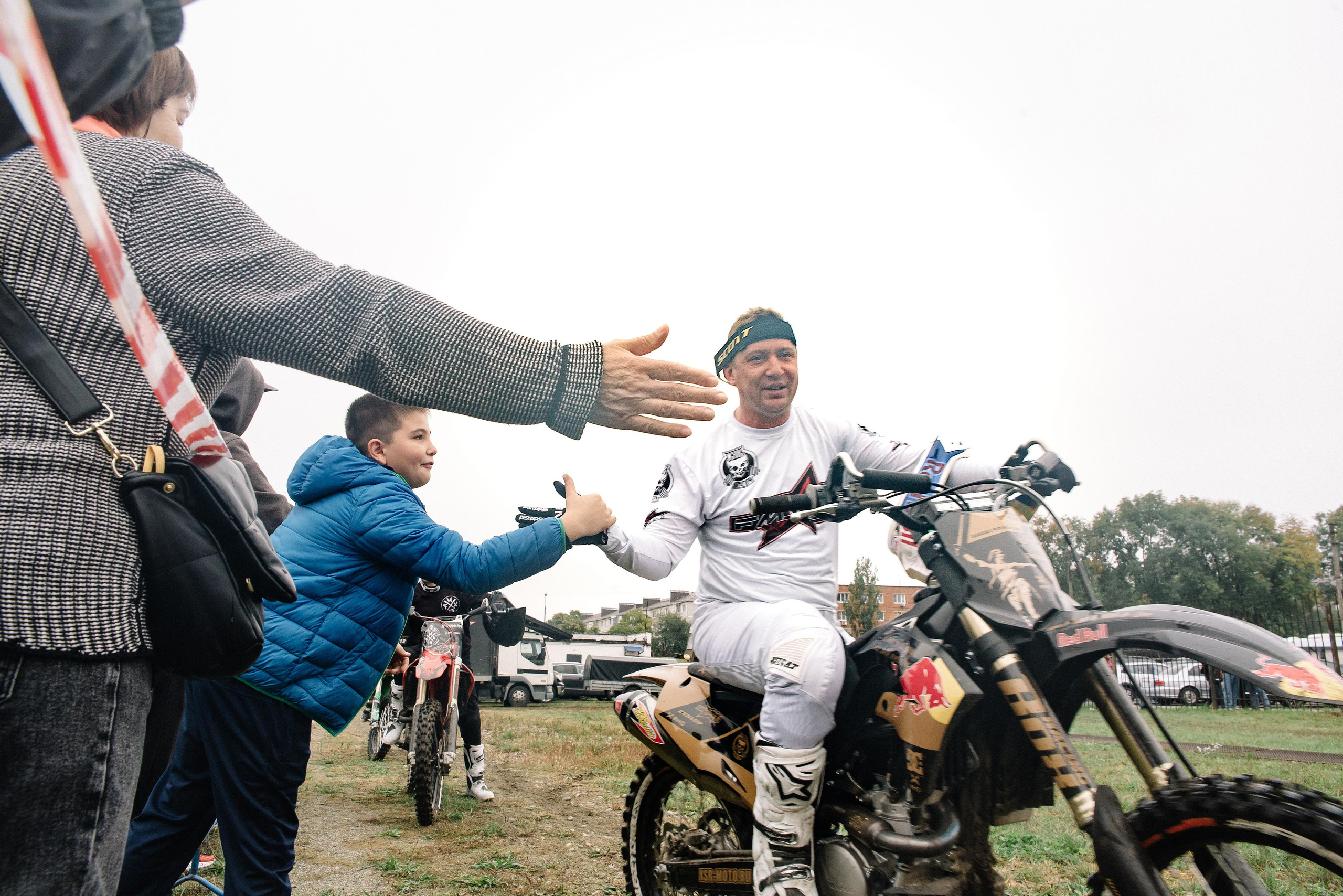 100-летие государственности Республики Адыгея. Скачки. Семейный и свадебный фотограф в Майкопе Михаил Мартиросян