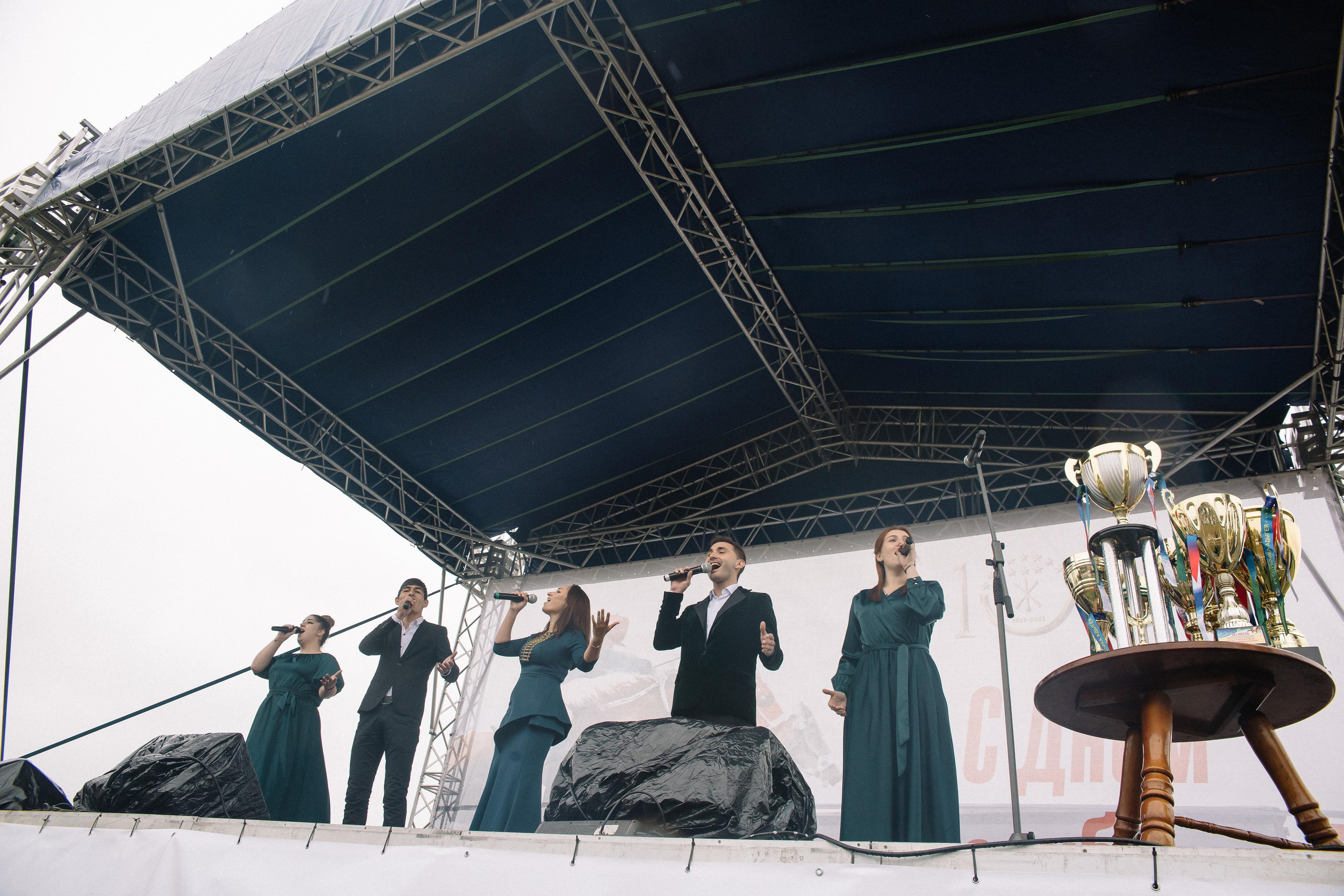 100-летие государственности Республики Адыгея. Скачки. Семейный и свадебный фотограф в Майкопе Михаил Мартиросян