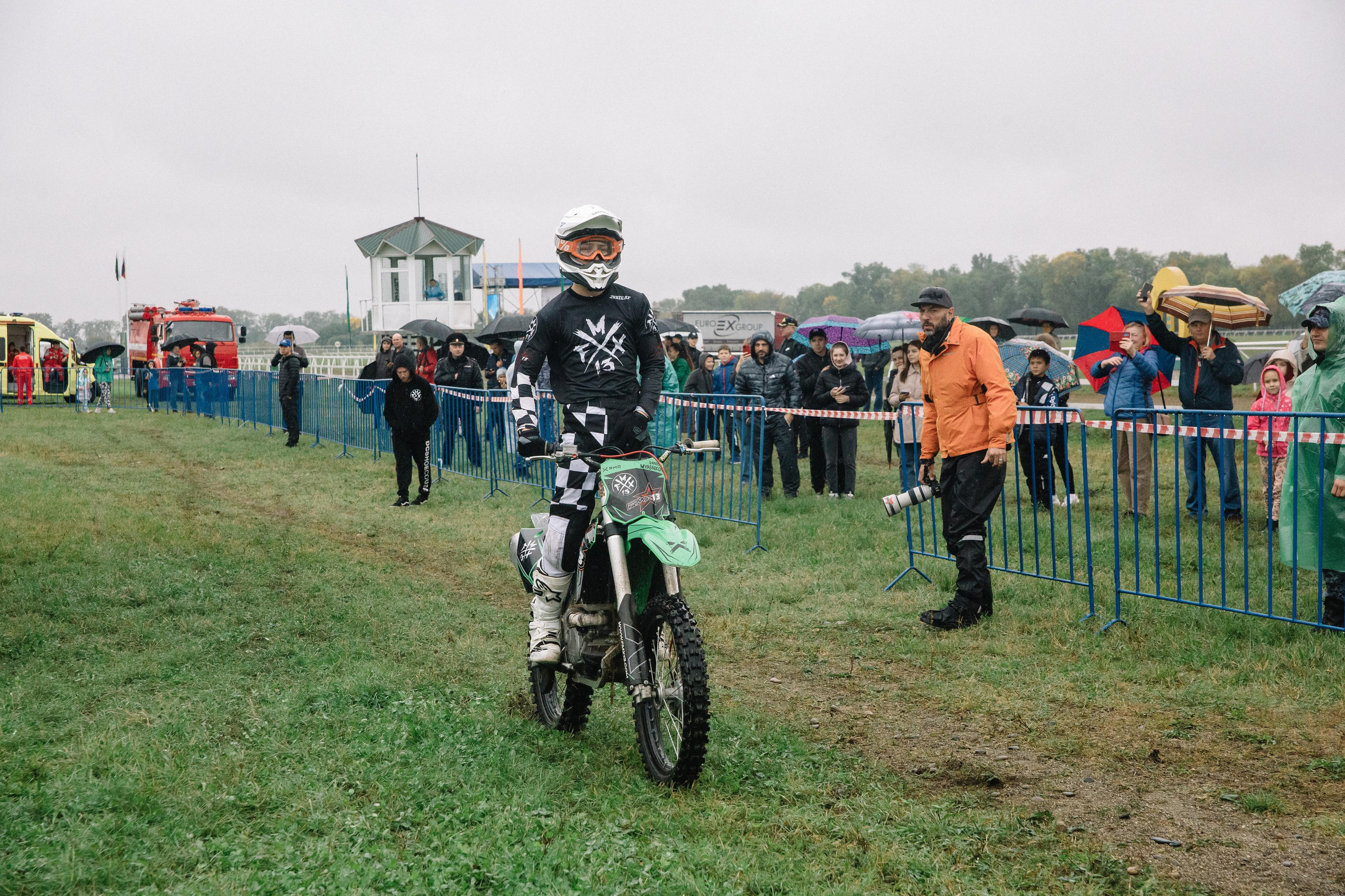100-летие государственности Республики Адыгея. Скачки. Семейный и свадебный фотограф в Майкопе Михаил Мартиросян
