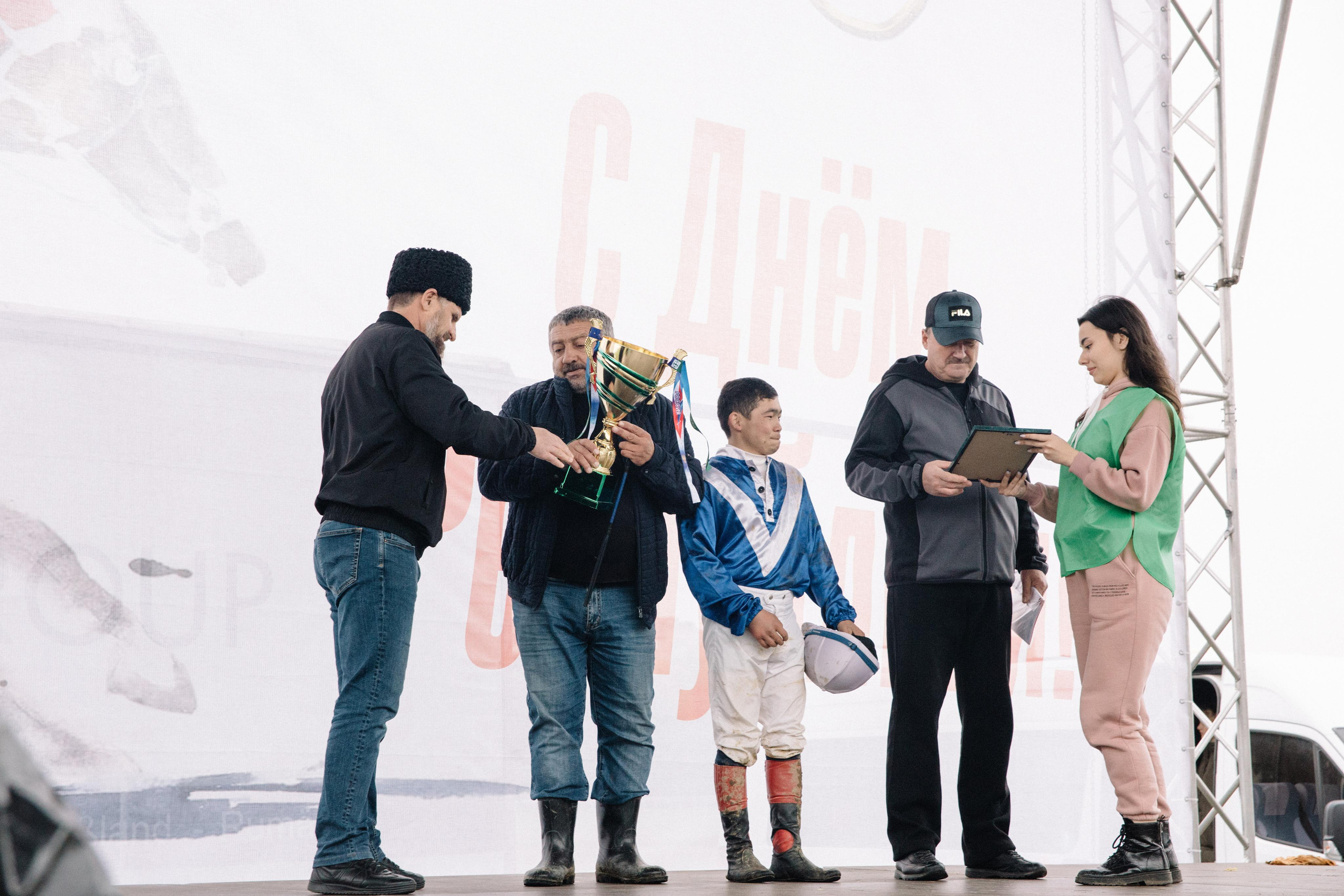 100-летие государственности Республики Адыгея. Скачки. Семейный и свадебный фотограф в Майкопе Михаил Мартиросян